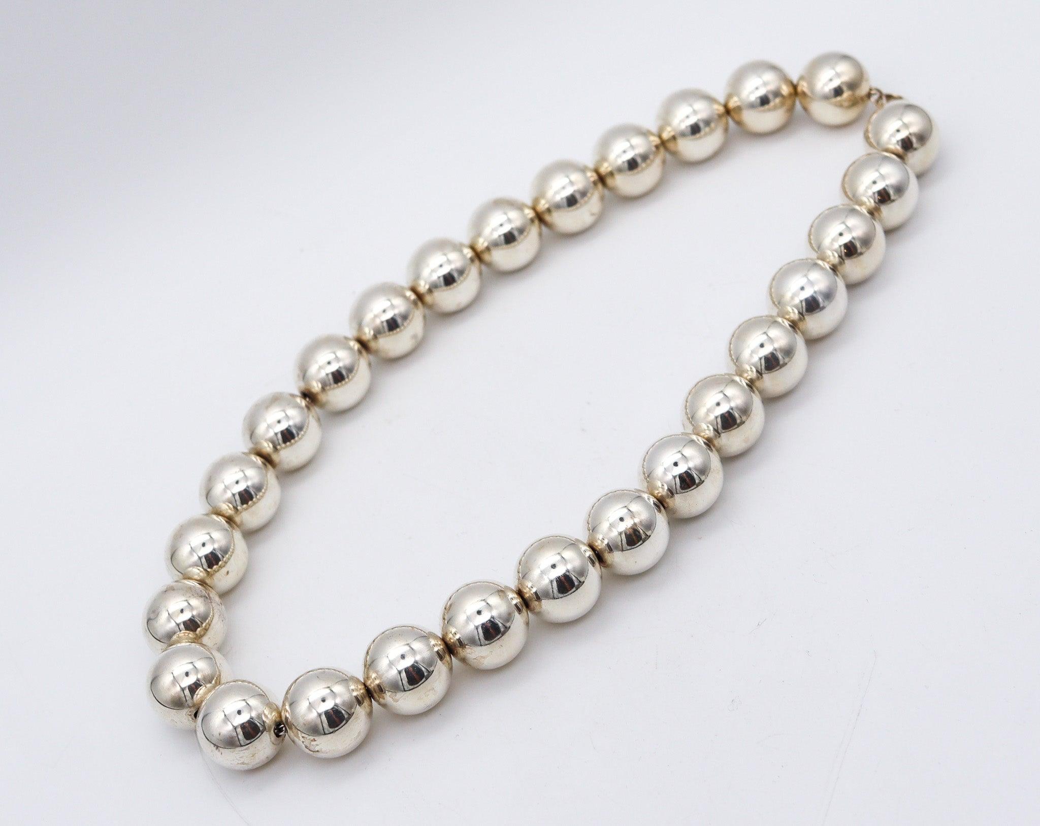 Modernista TIFFANY & CO. Collana modernista con palline sferiche in argento 925 in vendita