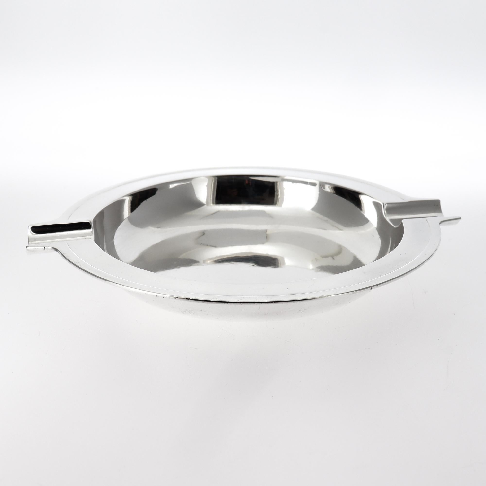 Mid-Century moderno Tiffany & Co. Posacenere modernista in argento 925 in vendita