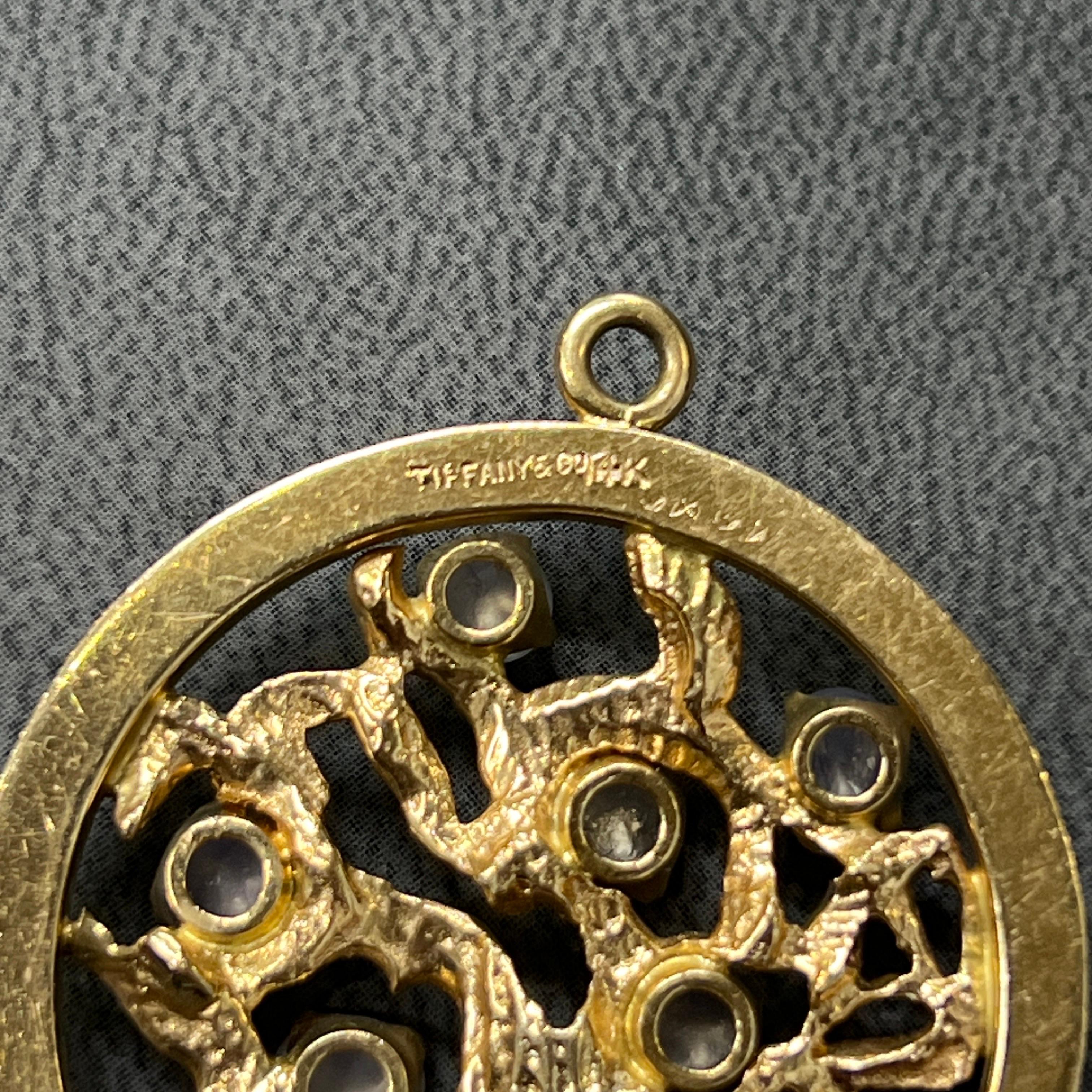Tiffany & Co Pendentif arbre de vie en pierre de lune Pour femmes en vente