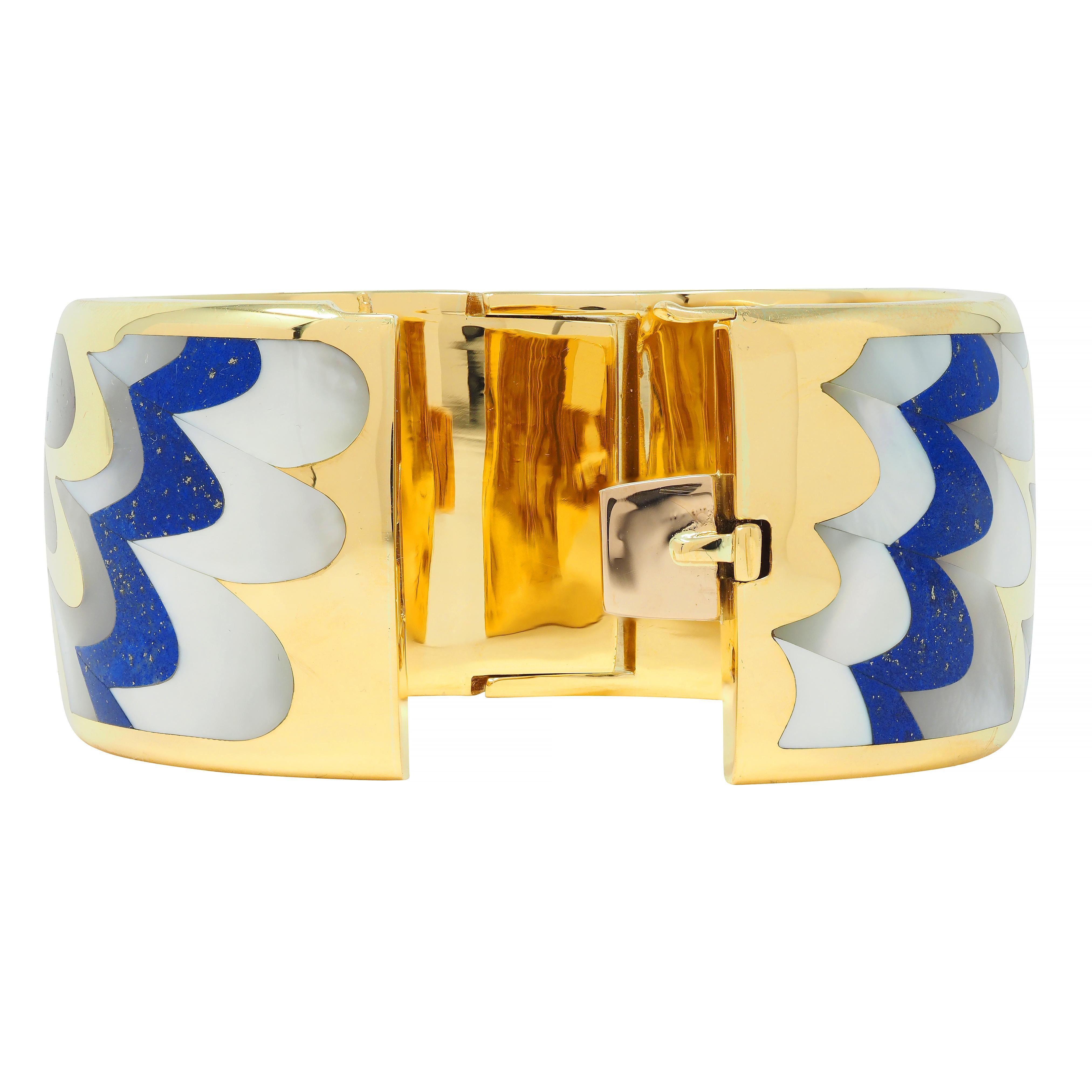 Tiffany & Co. Mother-Of-Pearl Lapis Lazuli 18 Karat Yellow Gold Bangle Bracelet In Excellent Condition For Sale In Philadelphia, PA