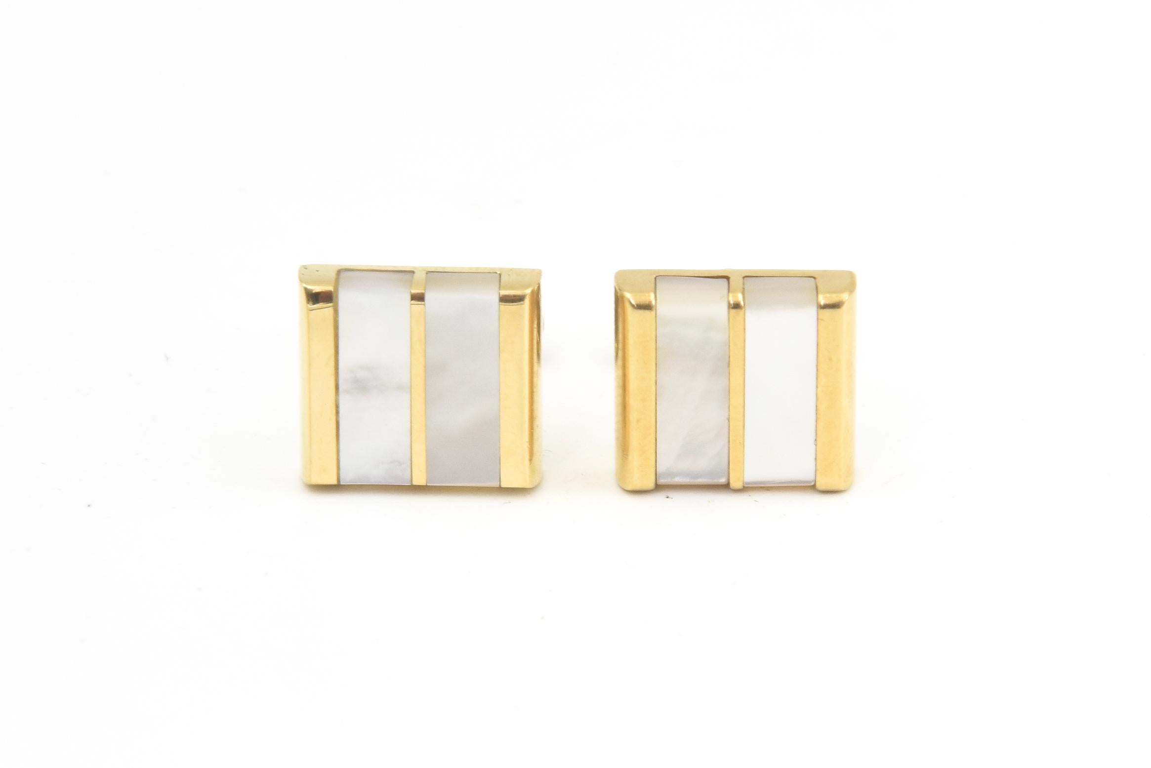 Tiffany & Co. Mother of Pearl Yellow Gold Square Cufflinks In Good Condition For Sale In Miami Beach, FL