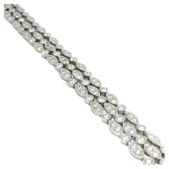 Tiffany & Co. Bracelet tourbillonnant à 3 rangées en platine avec diamants naturels de 4,5 carats