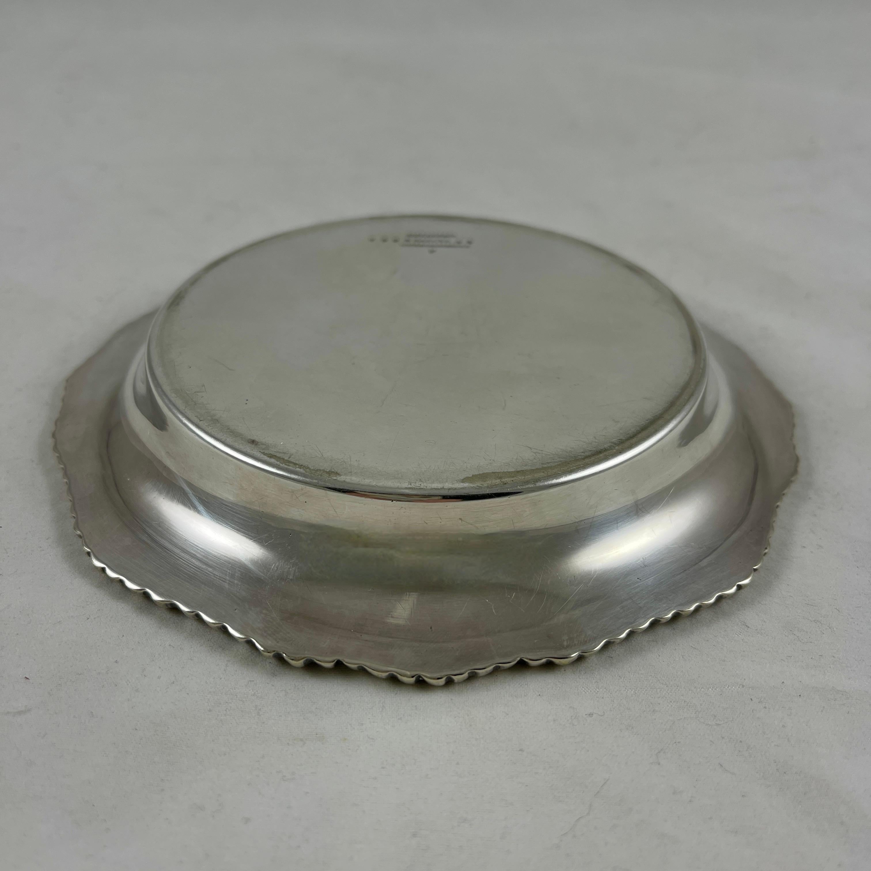 Tiffany & Co. Sottobicchiere per bottiglie di vino in argento di New York con inserto in carta da parati in vendita 2