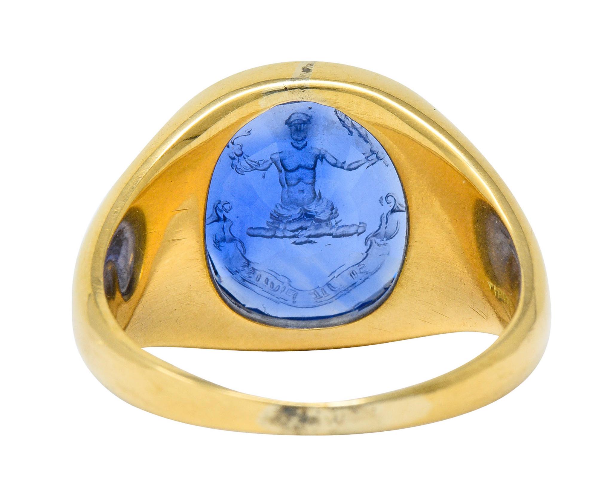Tiffany & Co. 18 Karat Gold Herkules Siegelring mit unbehandeltem Ceylon-Saphir-Intaglio (Kissenschliff)