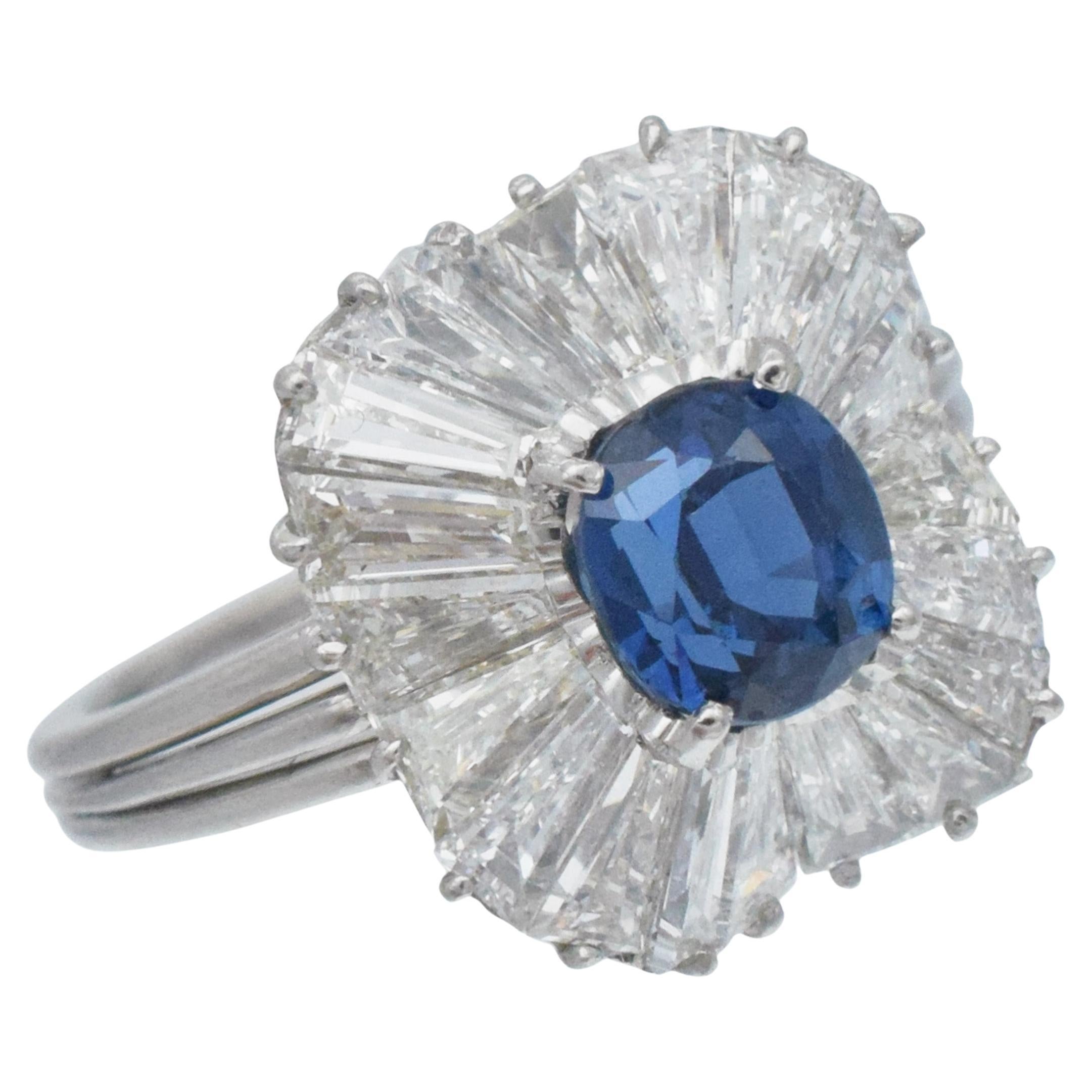 Tiffany 
Co. No Heat "Royal Blue" Sapphire Diamond Ring In Platinum en venta