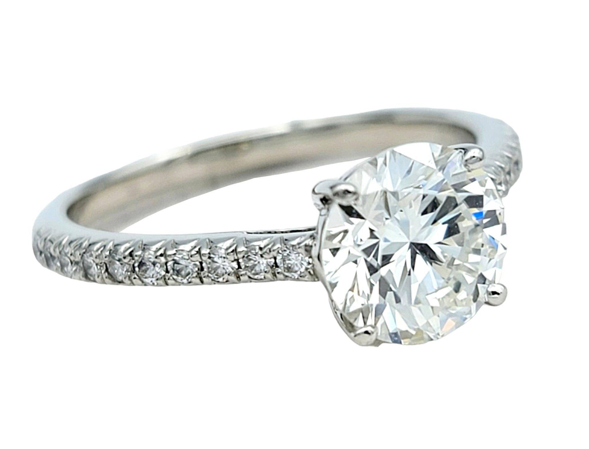 Tiffany & Co. Novo, bague de fiançailles solitaire en platine sertie de diamants de 1,46 carat Bon état - En vente à Scottsdale, AZ