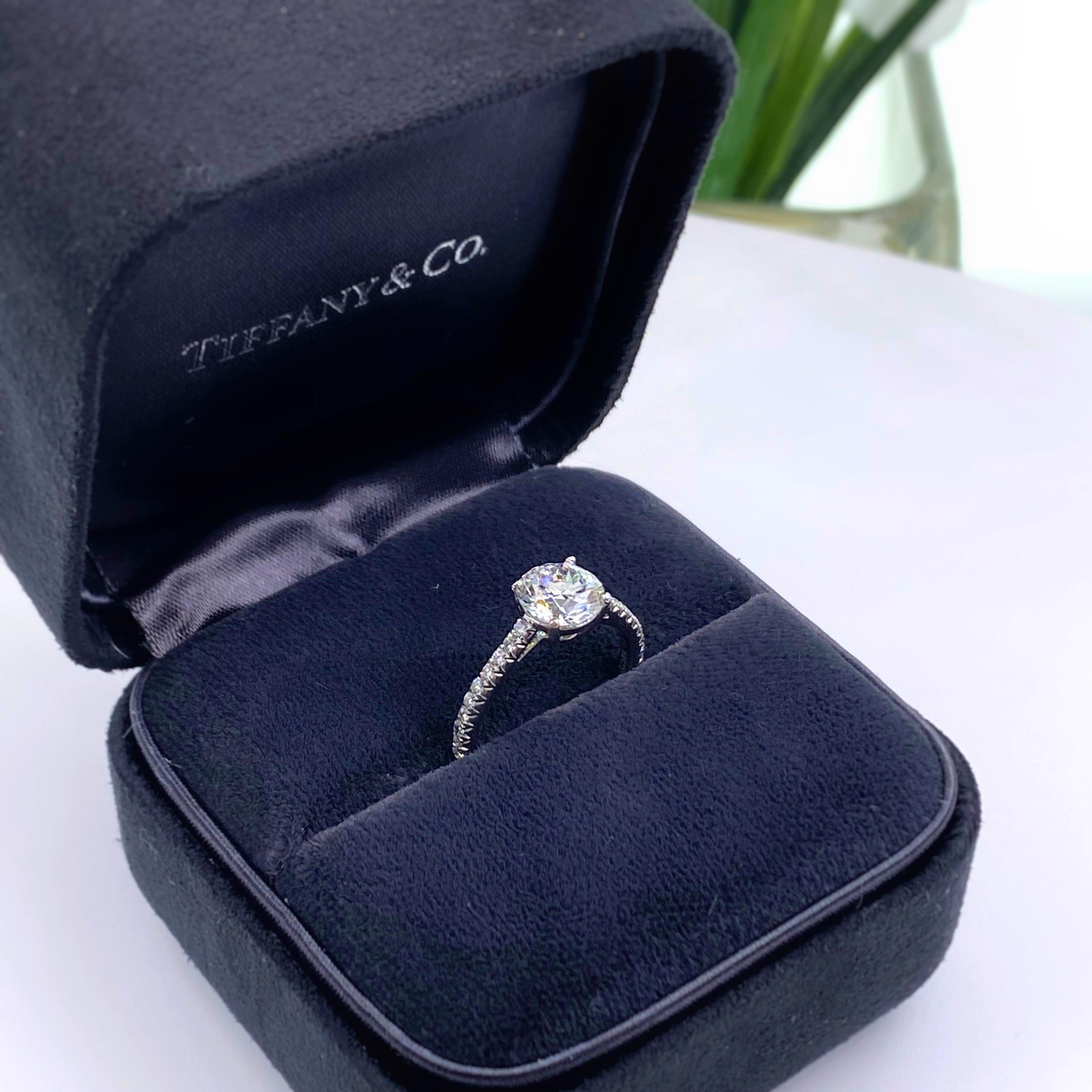Women's or Men's Tiffany & Co NOVO 1.62 Carat E VS1 Round Diamond Engagement Ring