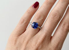 Tiffany & Co. Anillo de platino con zafiro azul natural de 1,63 quilates de Novo