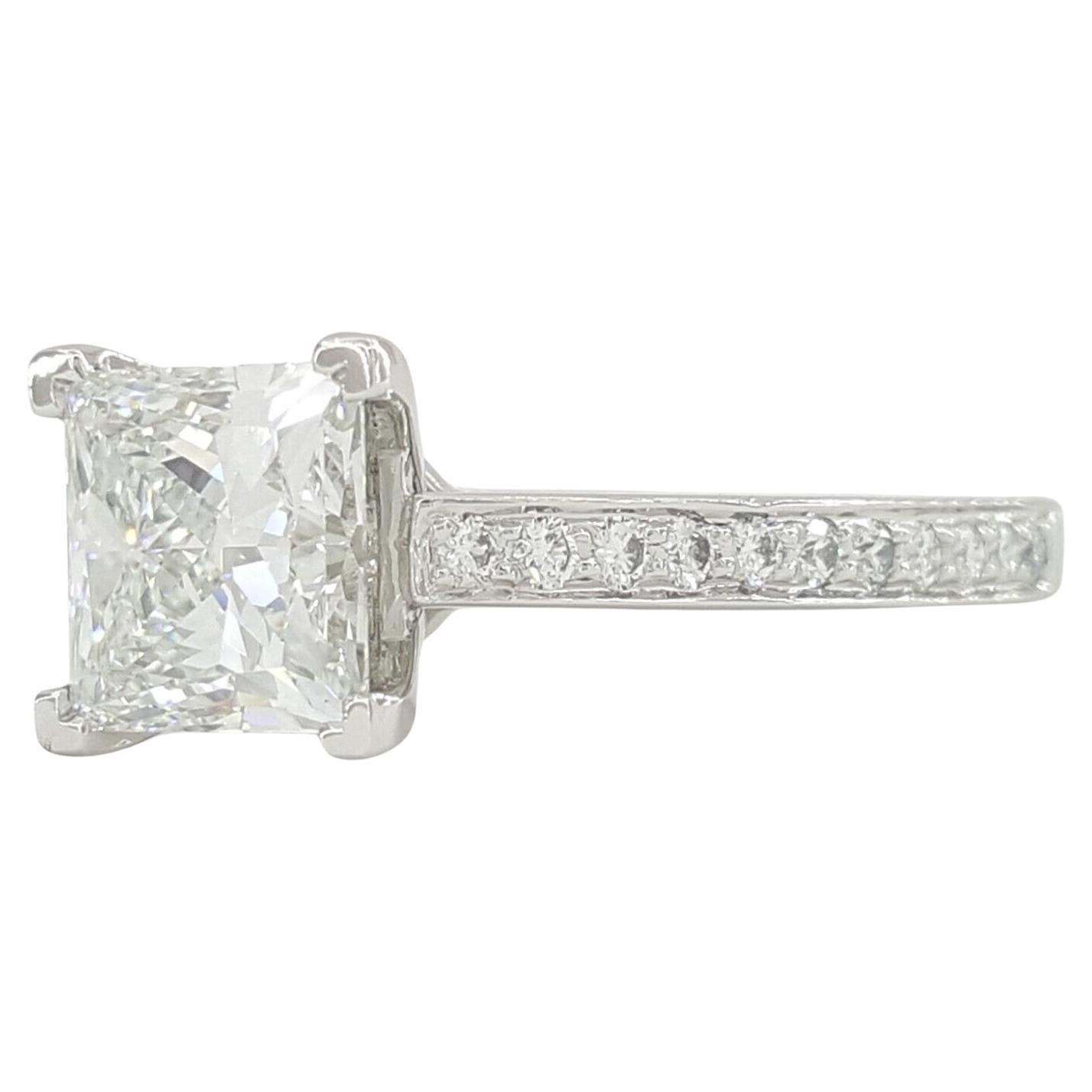 Moderne Tiffany & Co. NOVO Bague de fiançailles en diamant Princesse Brilliante de 1,76 carat en vente