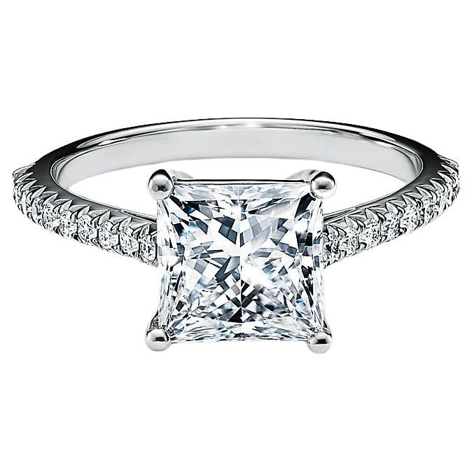 Tiffany & Co. NOVO Bague de fiançailles en diamant Princesse Brilliante de 1,76 carat en vente