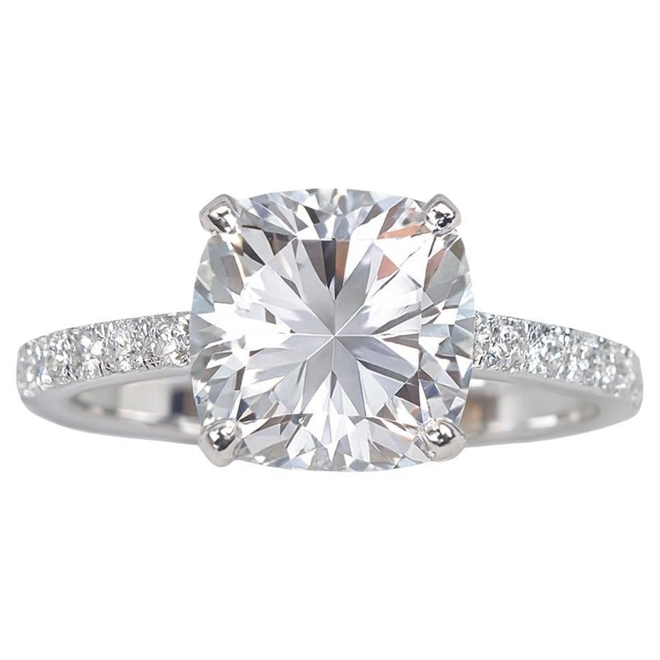 Tiffany & Co. Anillo de compromiso de diamantes talla cojín Novo en venta