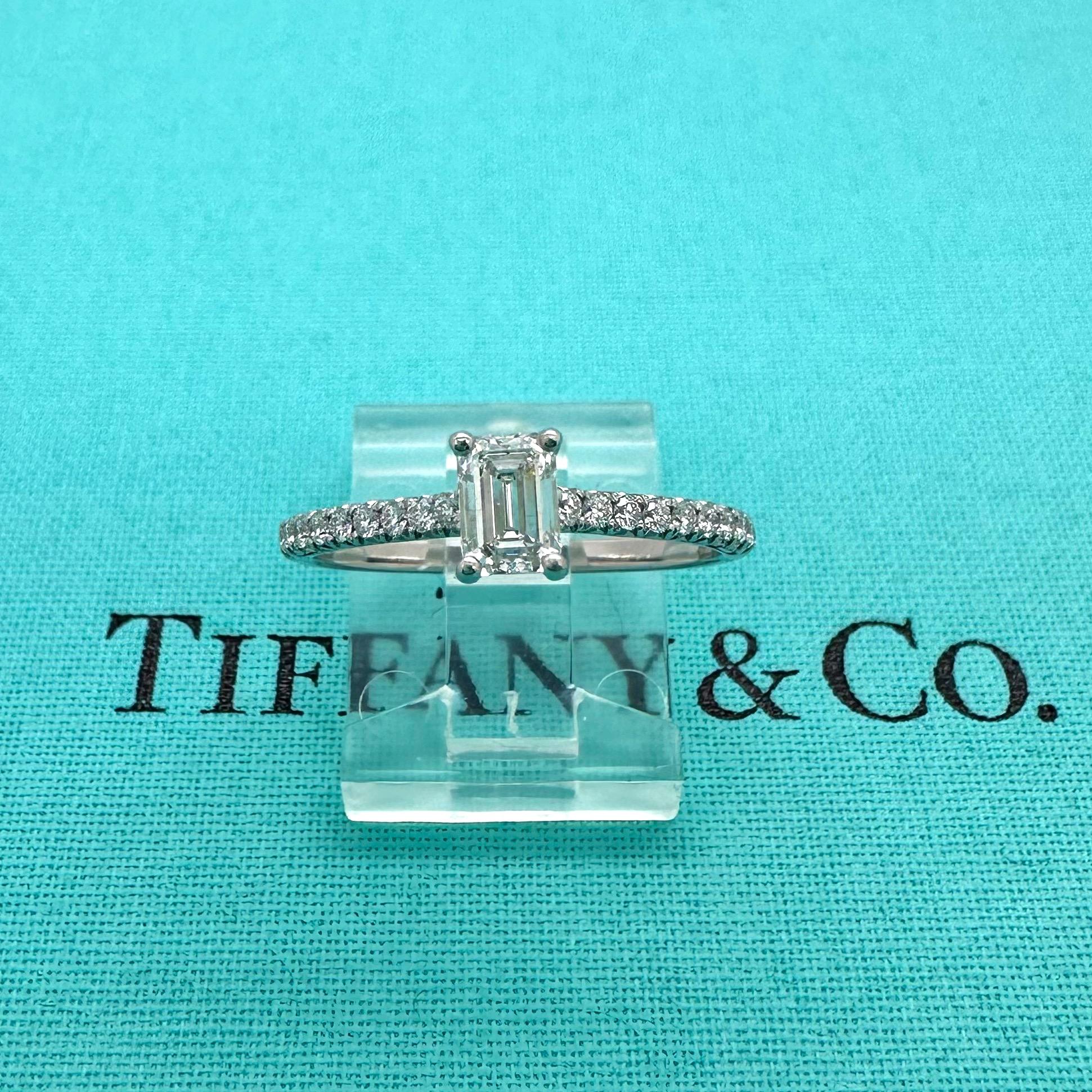 Tiffany & Co NOVO Emerald Diamond RB Diamonds Band 0.61tcw Plat Engagement Ring For Sale 6