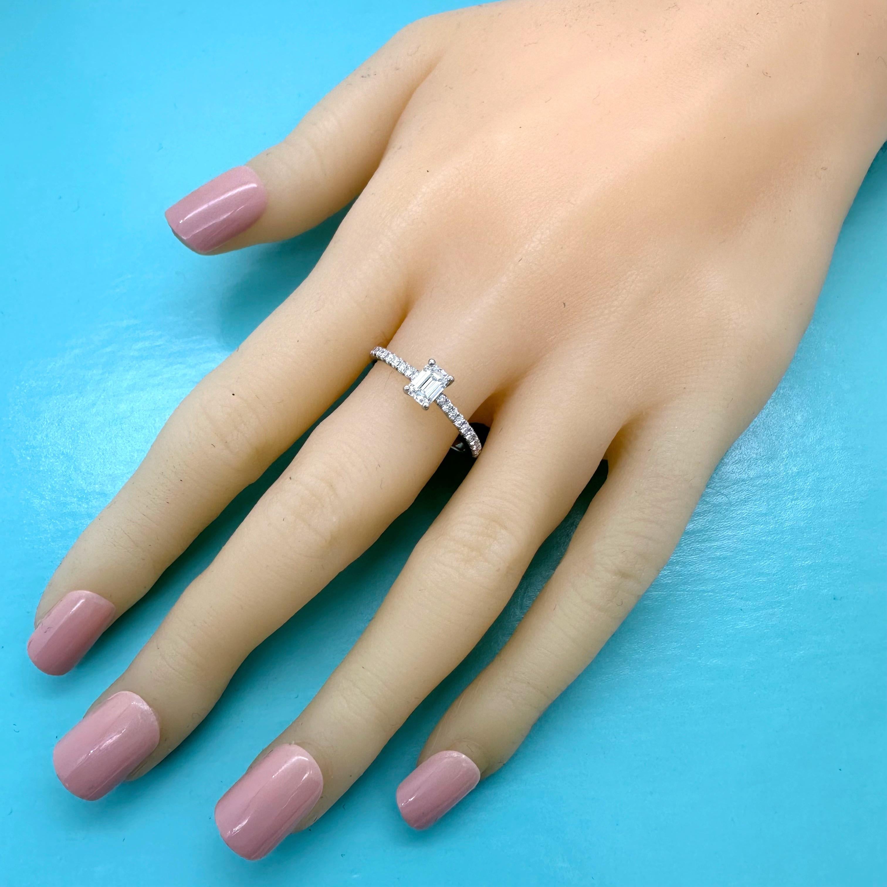 Women's or Men's Tiffany & Co NOVO Emerald Diamond RB Diamonds Band 0.61tcw Plat Engagement Ring For Sale