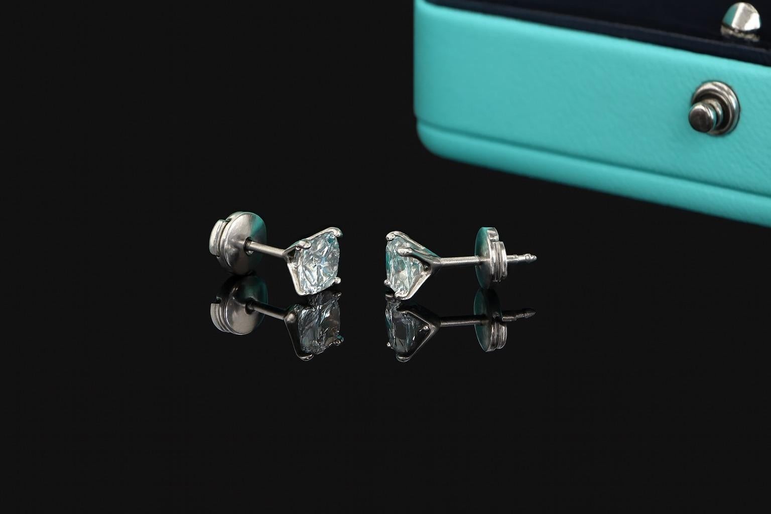 Tiffany & Co. Novo Platin Cushion Diamant-Ohrstecker (Zeitgenössisch) im Angebot