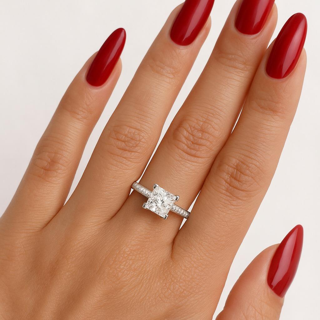 Taille princesse Tiffany & Co. Bague de fiançailles Novo en platine avec diamant taille princesse en vente