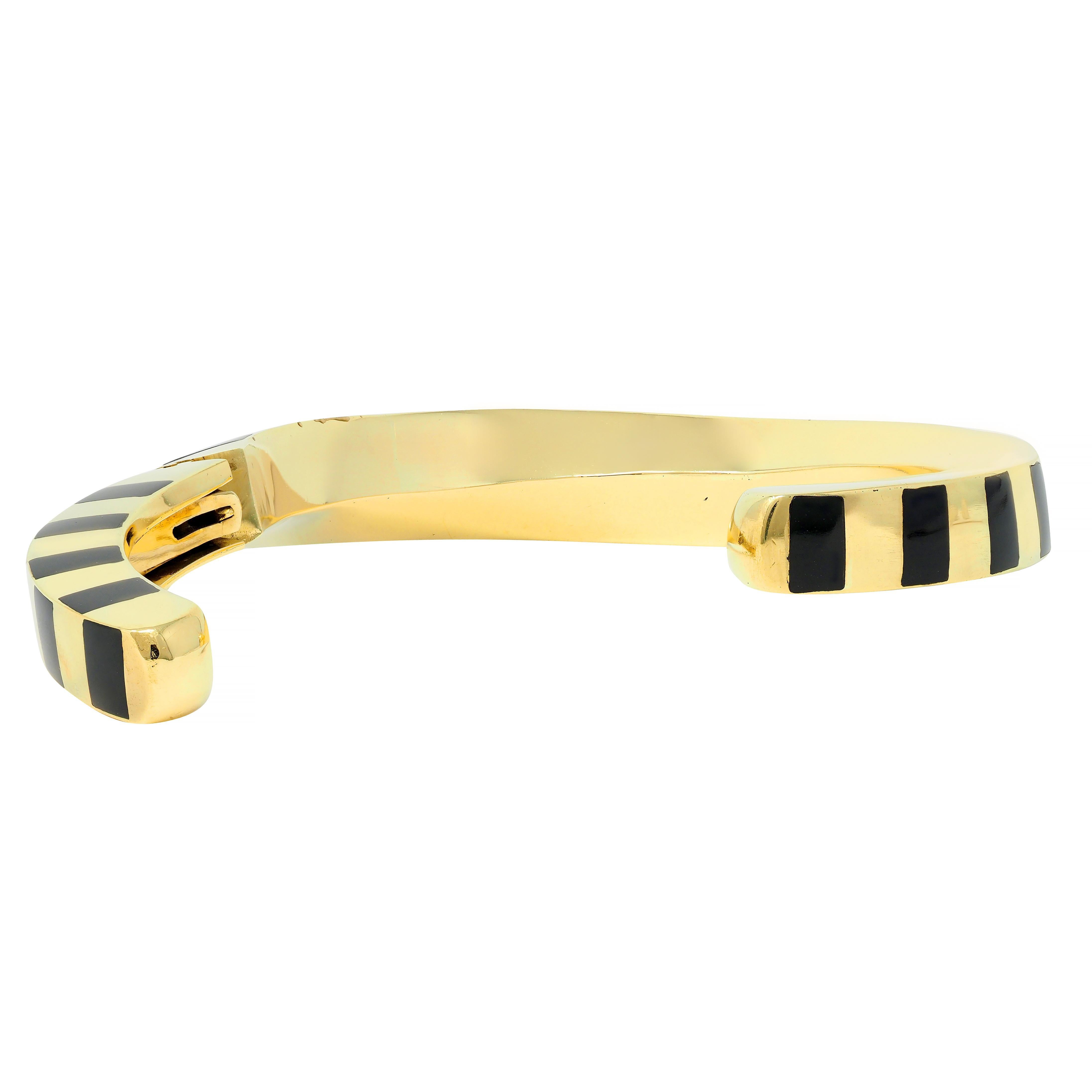 Tiffany & Co. Onyx 18 Karat Yellow Gold Twisted Stripe Vintage Bangle Bracelet For Sale 2