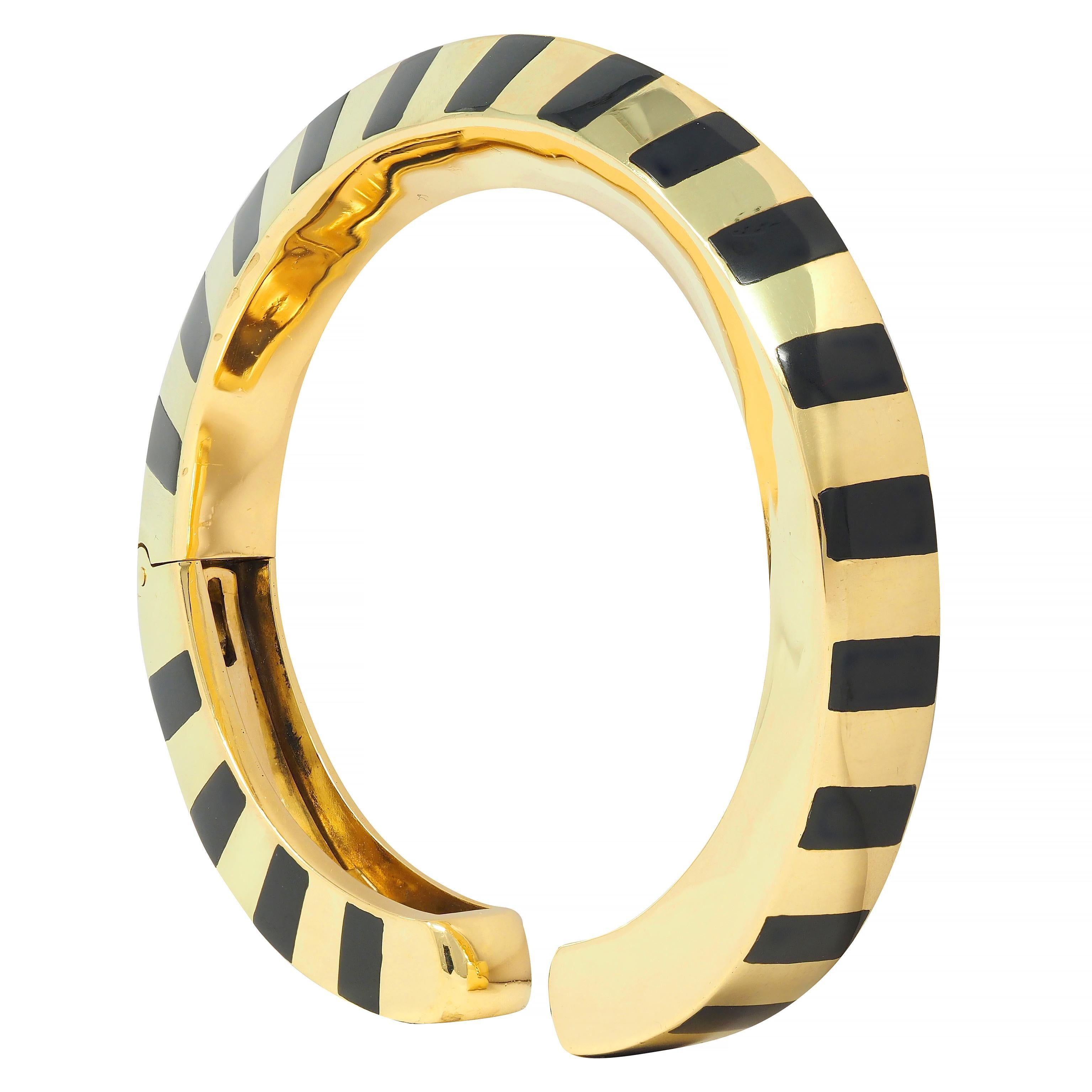 Tiffany & Co. Onyx 18 Karat Yellow Gold Twisted Stripe Vintage Bangle Bracelet For Sale 4