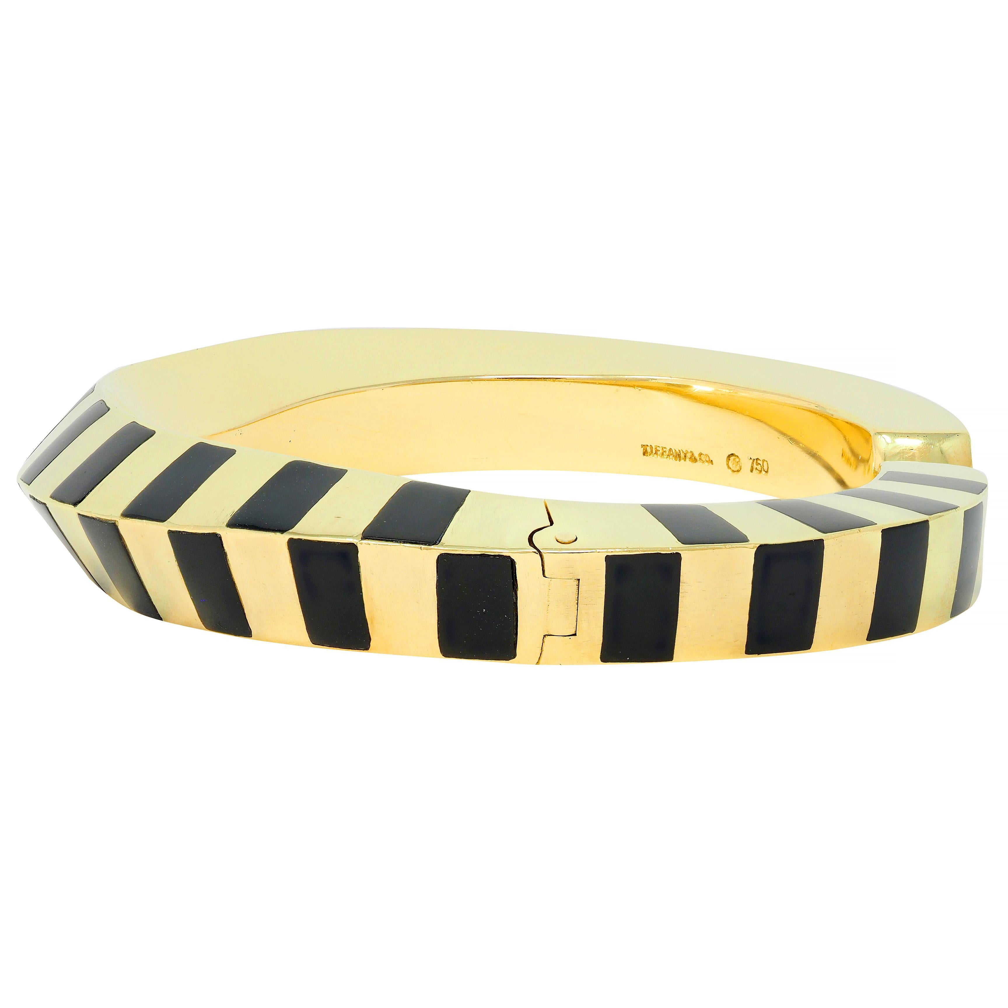 Women's or Men's Tiffany & Co. Onyx 18 Karat Yellow Gold Twisted Stripe Vintage Bangle Bracelet For Sale