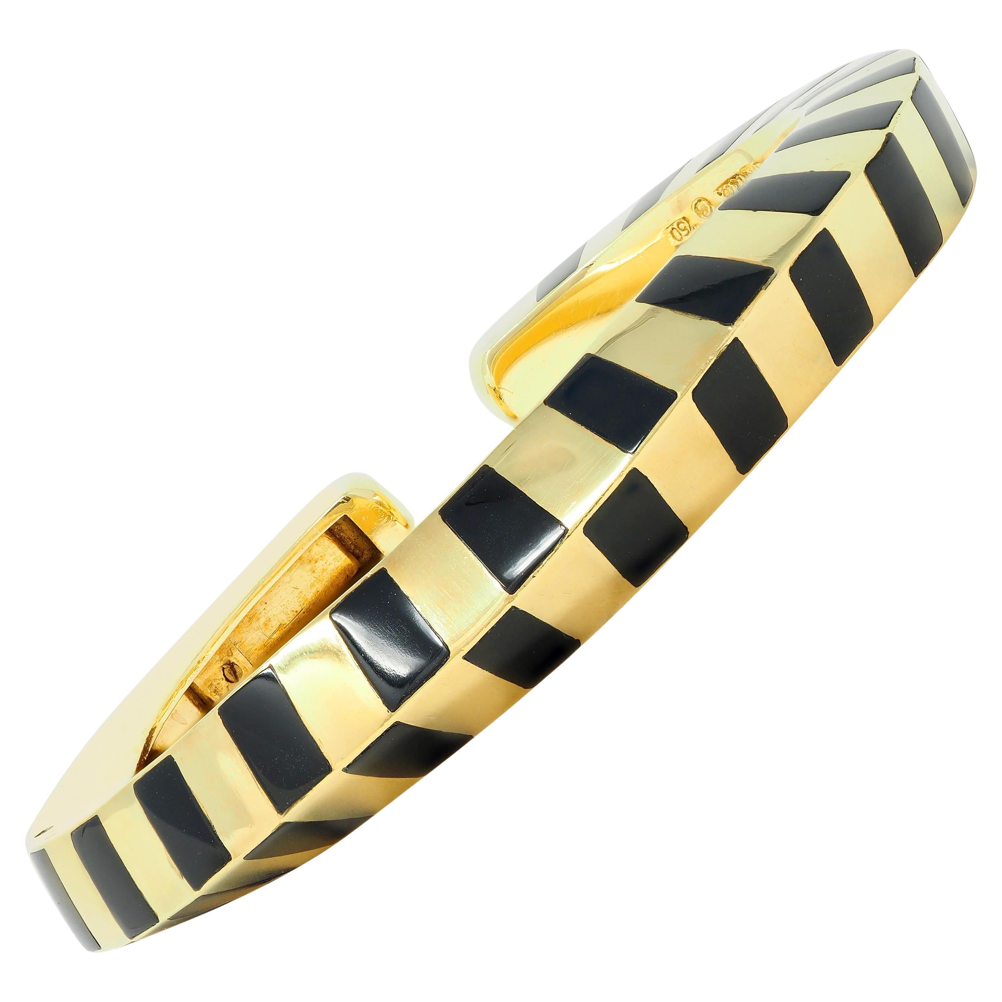 Tiffany & Co. Onyx 18 Karat Yellow Gold Twisted Stripe Vintage Bangle Bracelet For Sale
