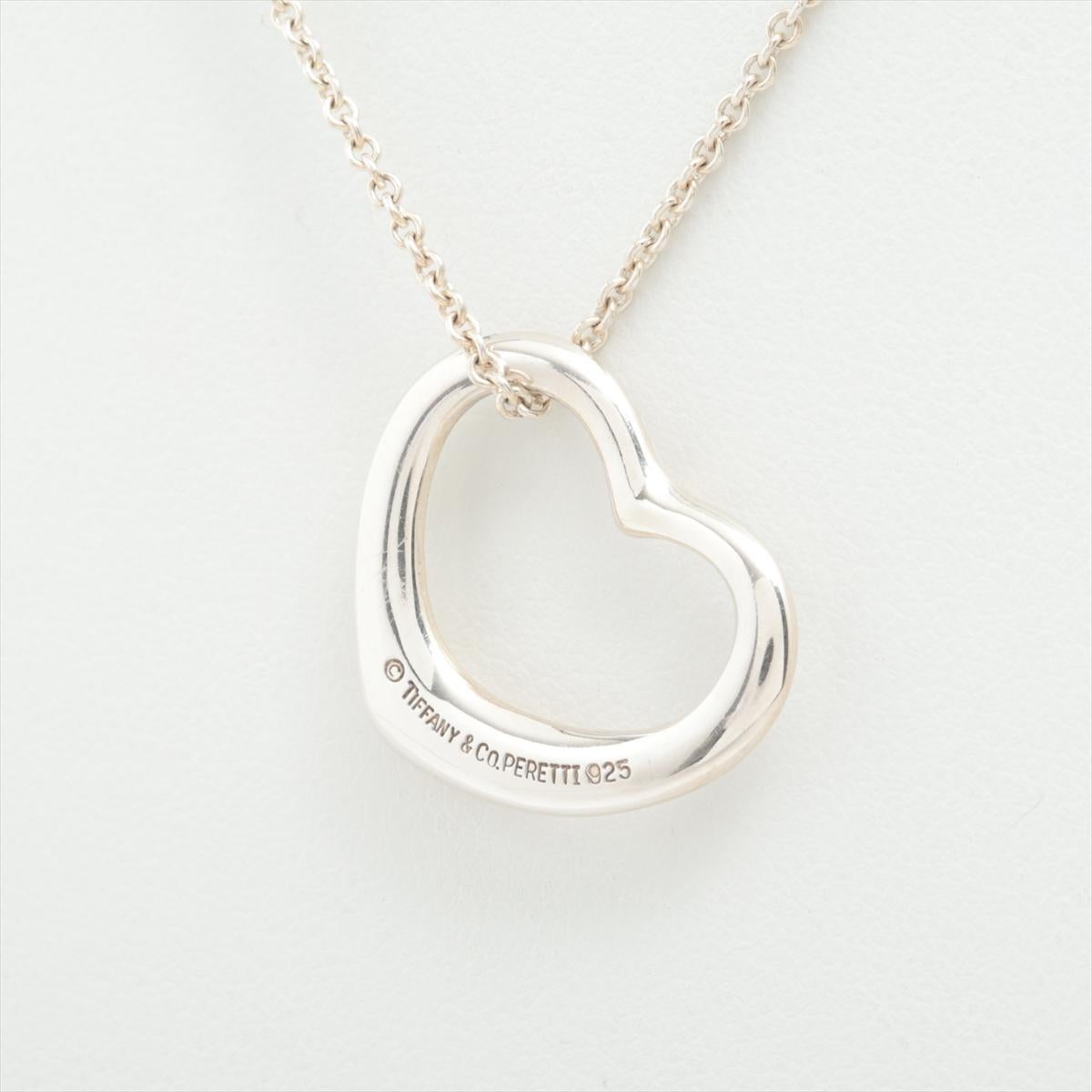 Tiffany & Co. Open Heart Elsa Peretti Necklace Silver In Good Condition For Sale In Indianapolis, IN