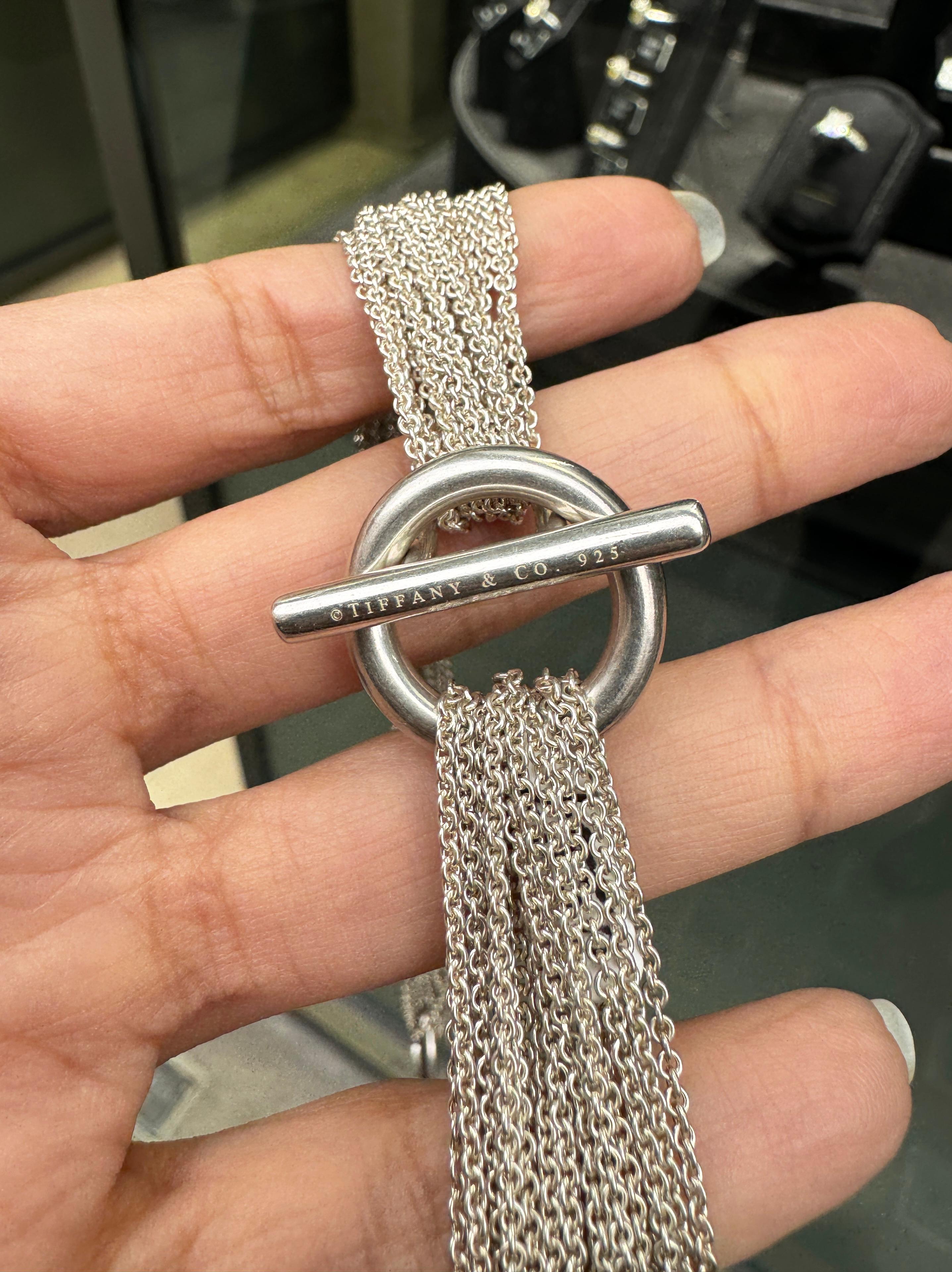 Tiffany & Co. Collana d'argento con catena multipla a cuore aperto e chiusura a ginocchiera In condizioni buone in vendita a London, GB