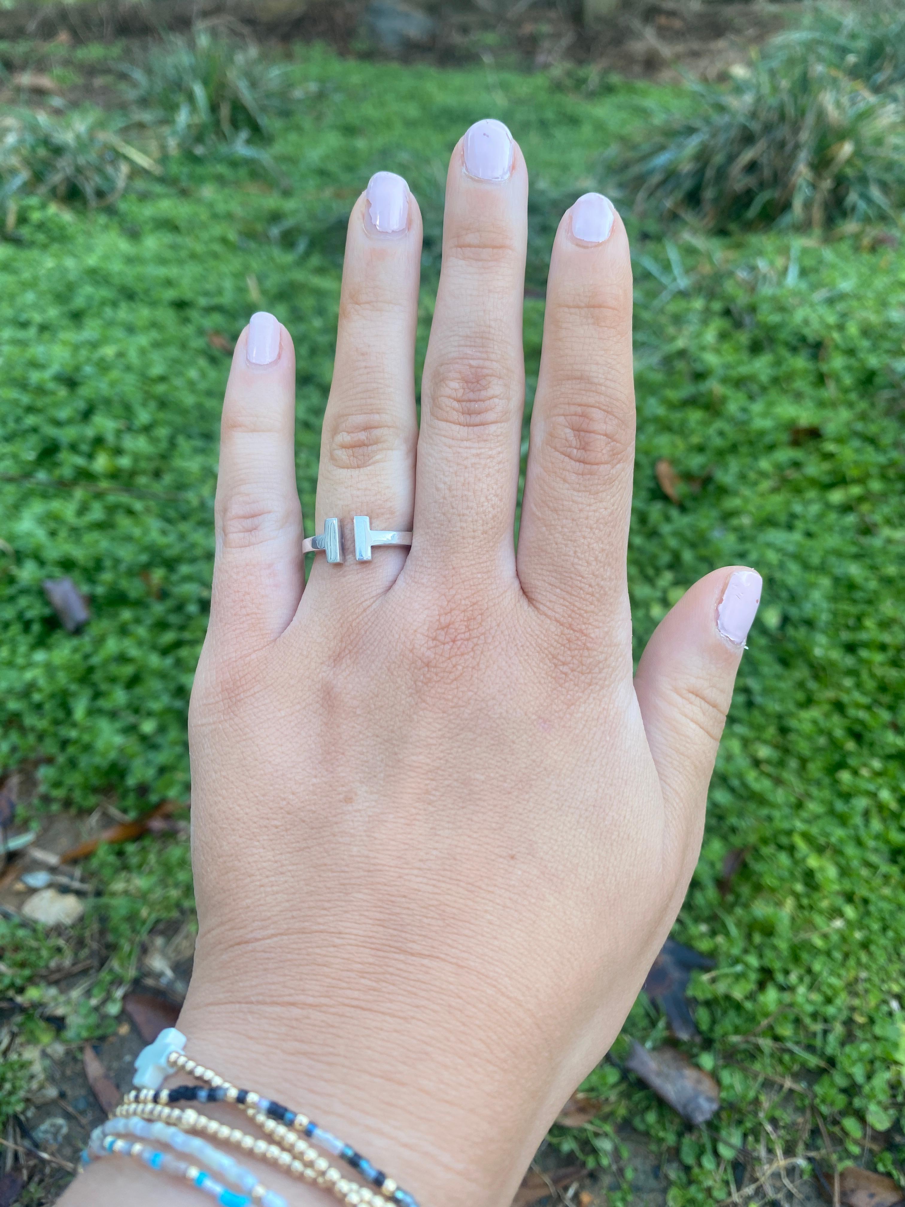 Anillo Tiffany & Co con vástago cuadrado abierto, plata de ley, talla 6 2