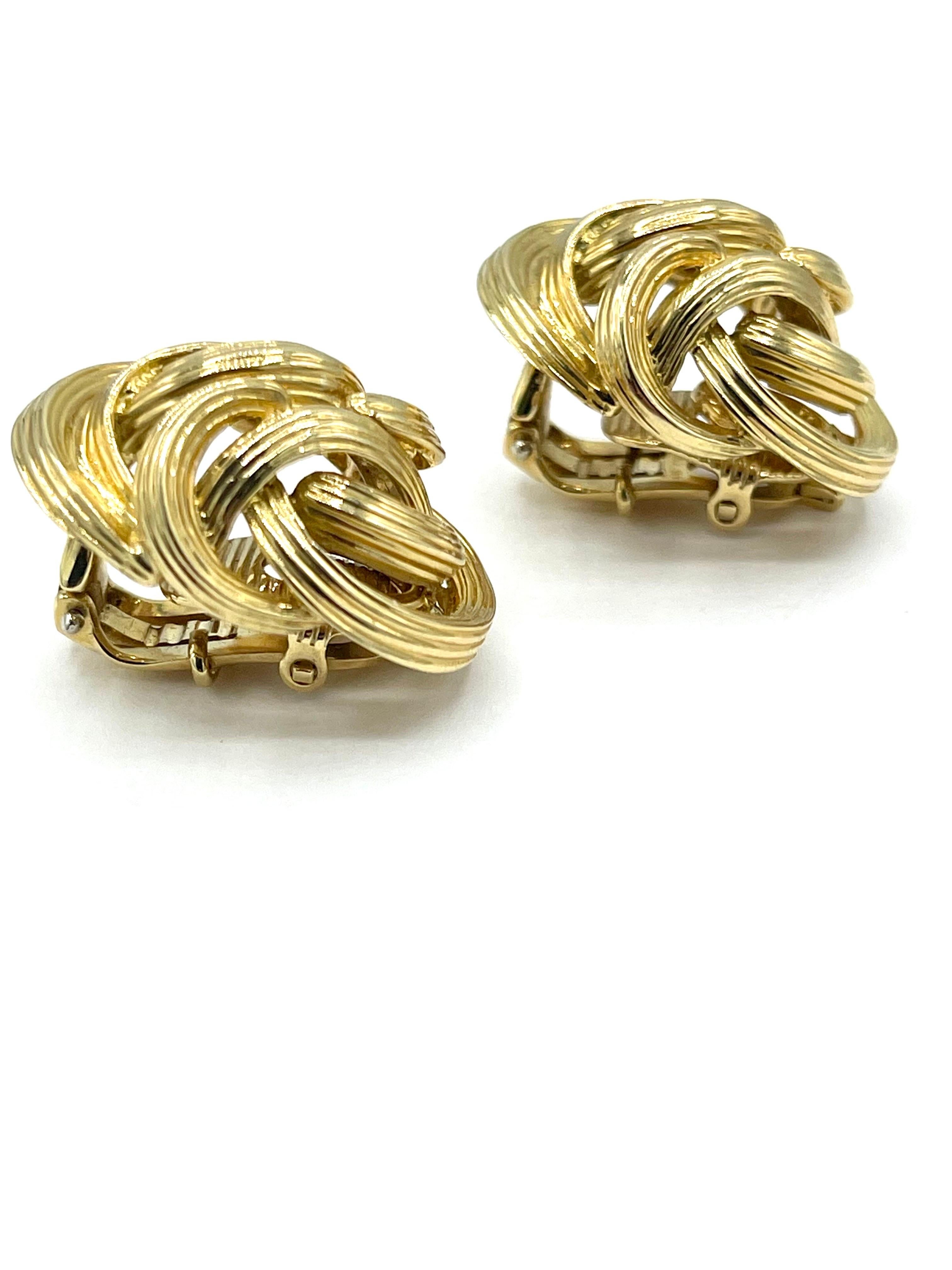 Tiffany & Co. Ohrringe mit ovalem Knoten und Blätterrücken aus 18 Karat Gelbgold für Damen oder Herren im Angebot