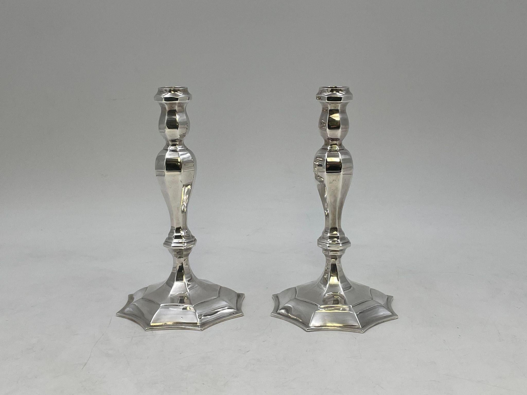 Mid-20th Century Tiffany & Co. Pair of Sterling Silver Mid-Century Modern English Candlesticks For Sale