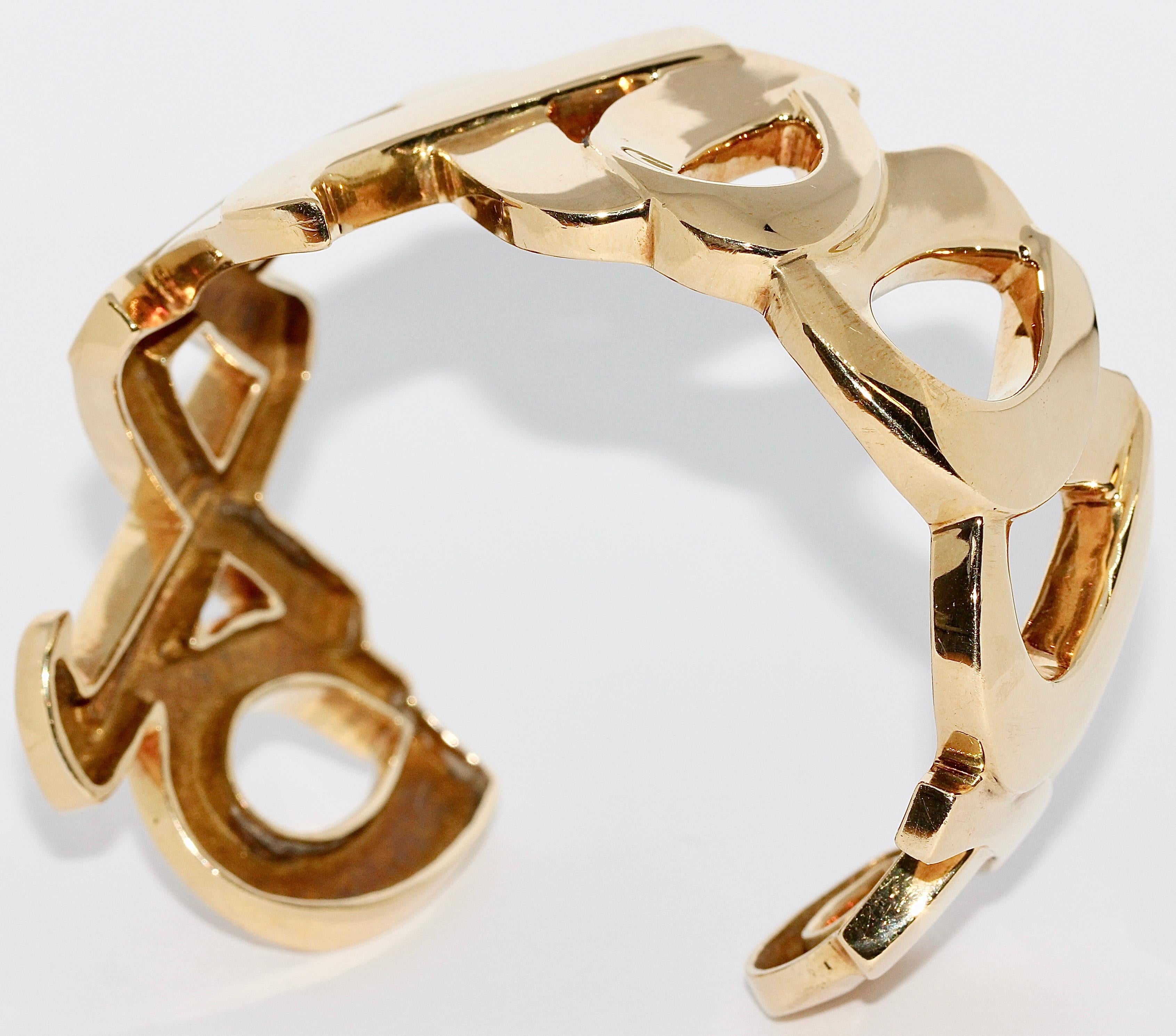 Tiffany & Co. Paloma Picasso Bracelet jonc XO « Love and Kisses » en or 18 carats en vente 3