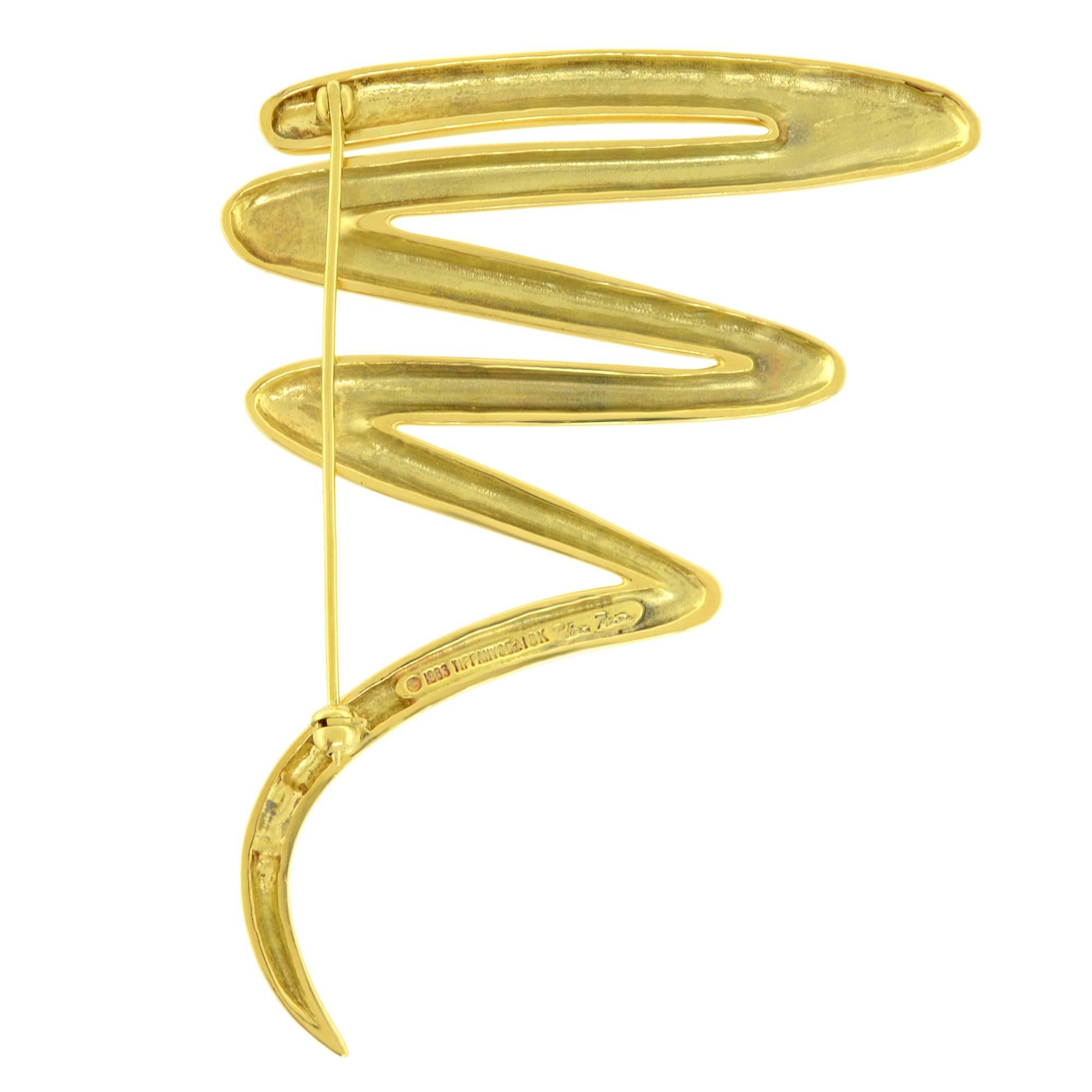 This 100% authentic Paloma Picasso Scribble brooch in 18k gold comes with box, but without papers. Original designs copyrighted by Paloma Picasso. 