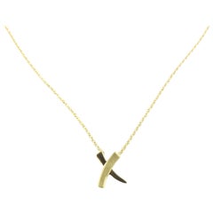 Vintage Tiffany & Co. Paloma Picasso 18 Karat Yellow Gold Mini X Kiss Necklace