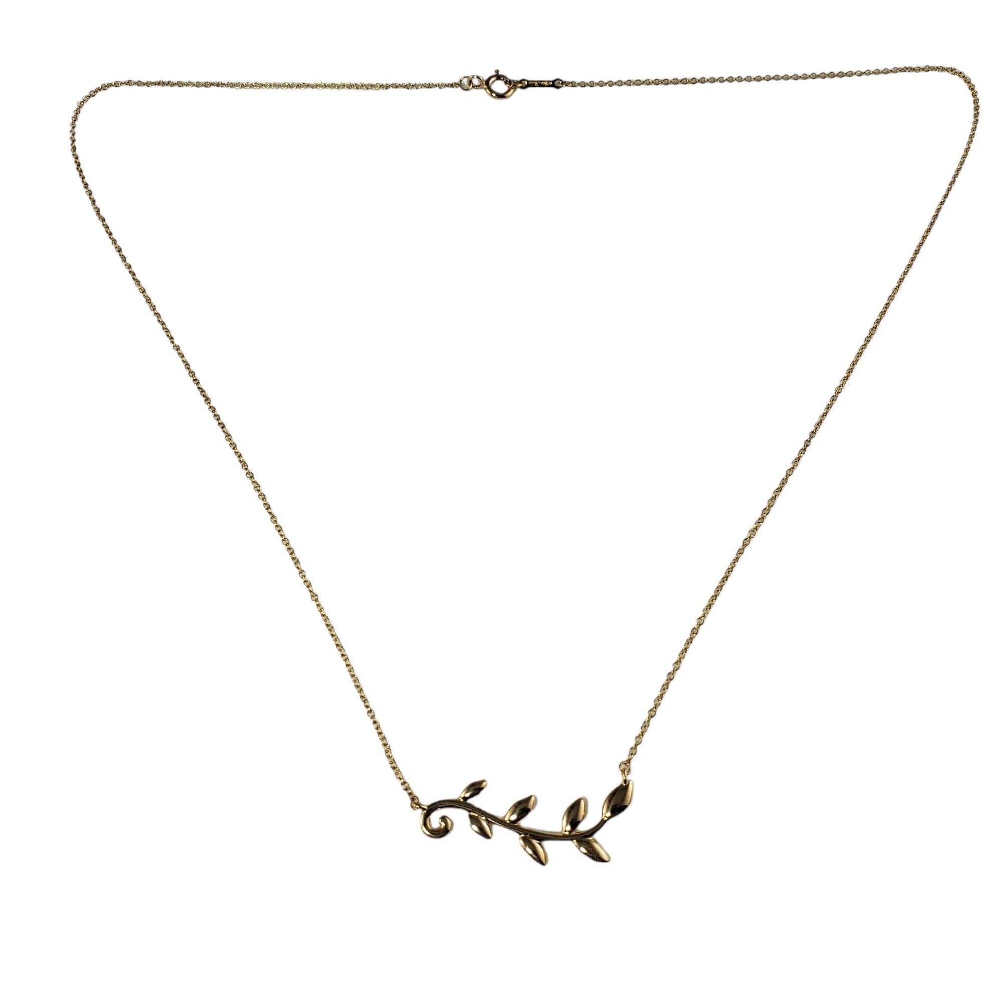 Tiffany & Co. Paloma Picasso 18 Karat Yellow Gold Olive Leaf Vine Necklace In Good Condition In Washington Depot, CT