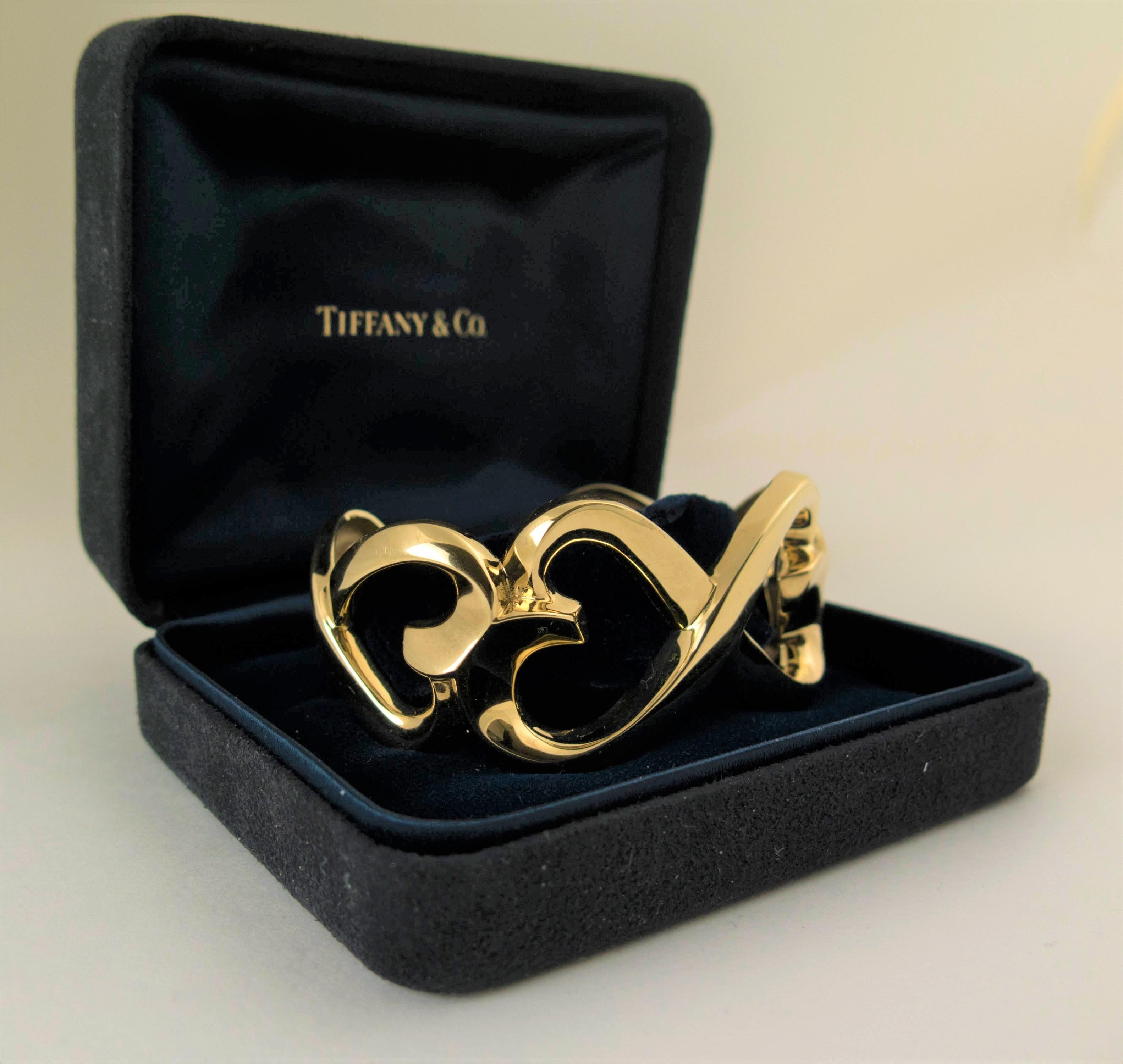 Tiffany & Co. Paloma Picasso 18 Karat Gold 'Double Loving' Bangle Cuff Bracelet For Sale 1