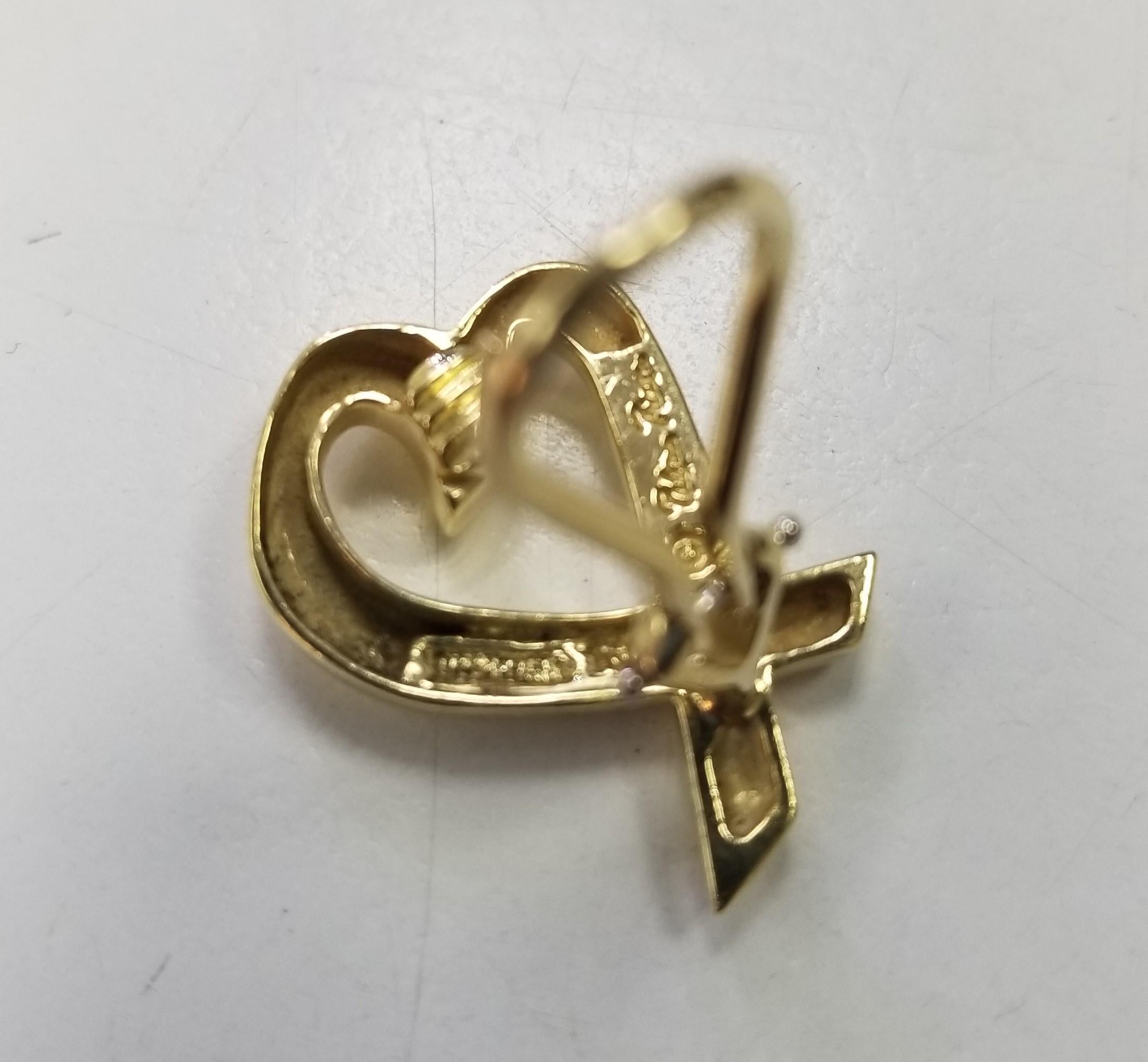 Tiffany & Co. Paloma Picasso 18k Gold Loving Heart Lever Back Earrings In Excellent Condition For Sale In Los Angeles, CA
