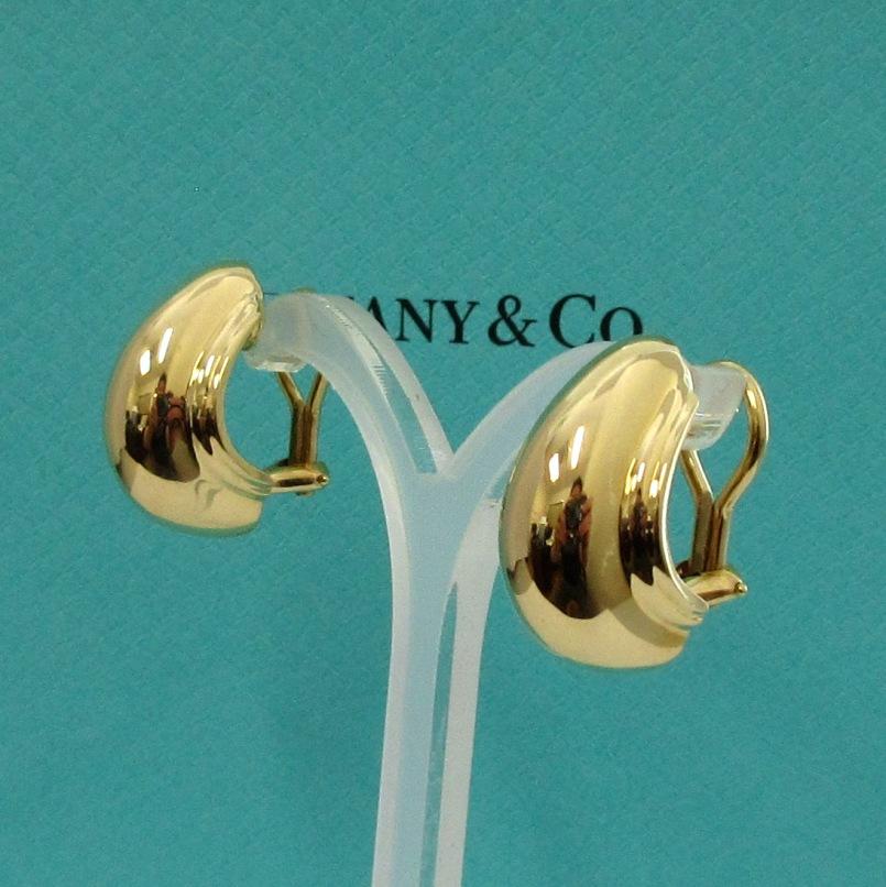 TIFFANY & Co. Paloma Picasso 18K Gold Vendome Earrings In Excellent Condition In Los Angeles, CA