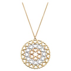 Tiffany & Co. Paloma Picasso: 18 Karat dreifarbiges Medaillon mit Herzkrone aus Gold