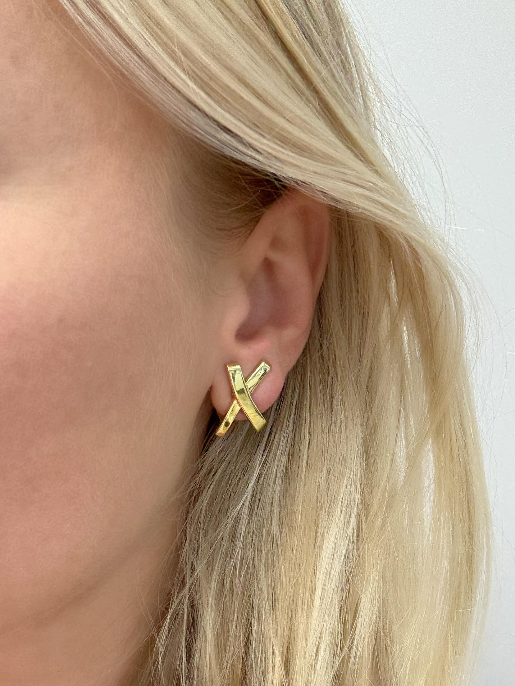 Tiffany & Co., Paloma Picasso, Orecchini Graffiti X in oro giallo 18 carati in vendita 3