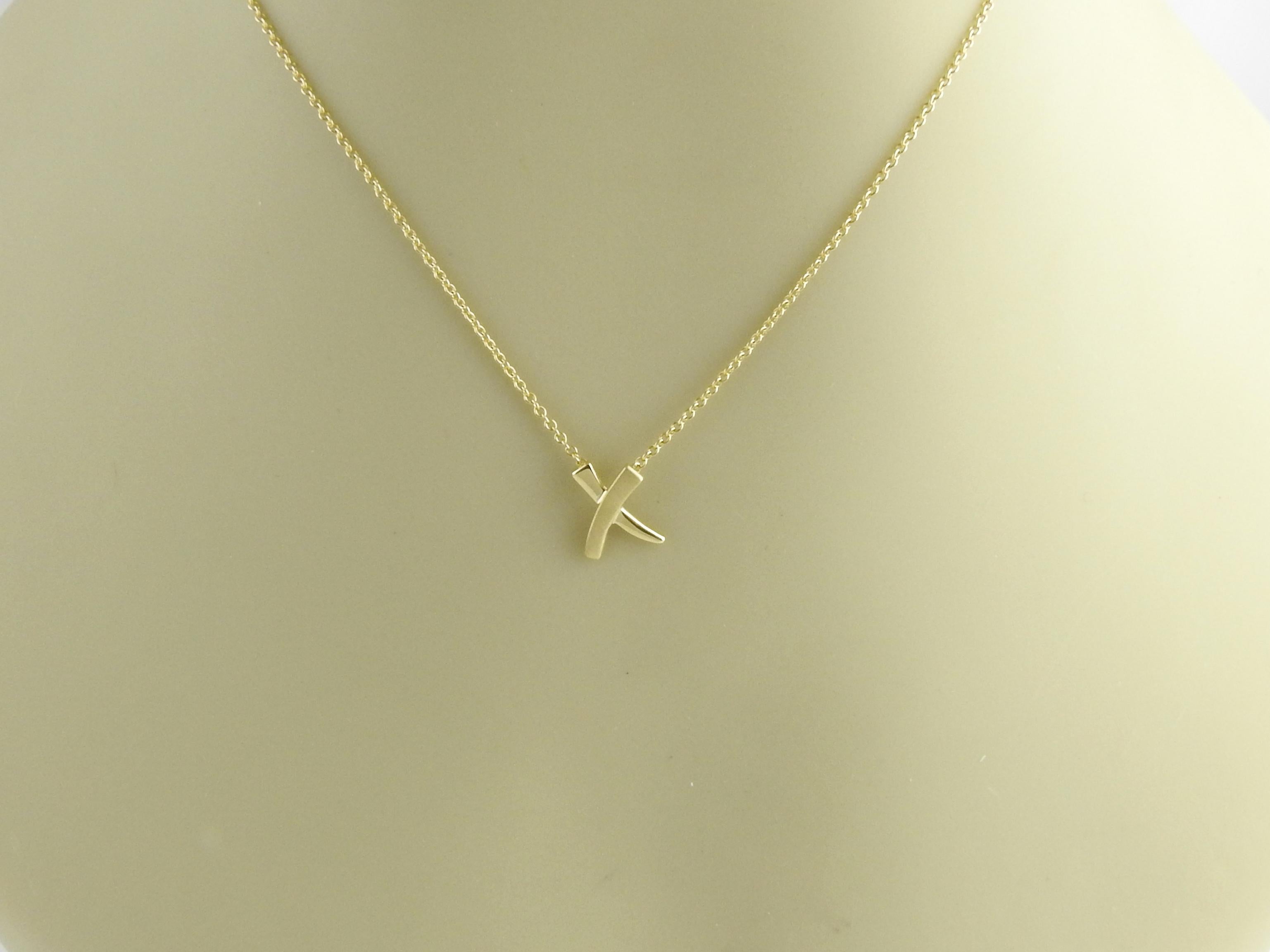 Paloma's Graffiti kiss pendant in 18k white gold with diamonds, mini. |  Tiffany & Co.