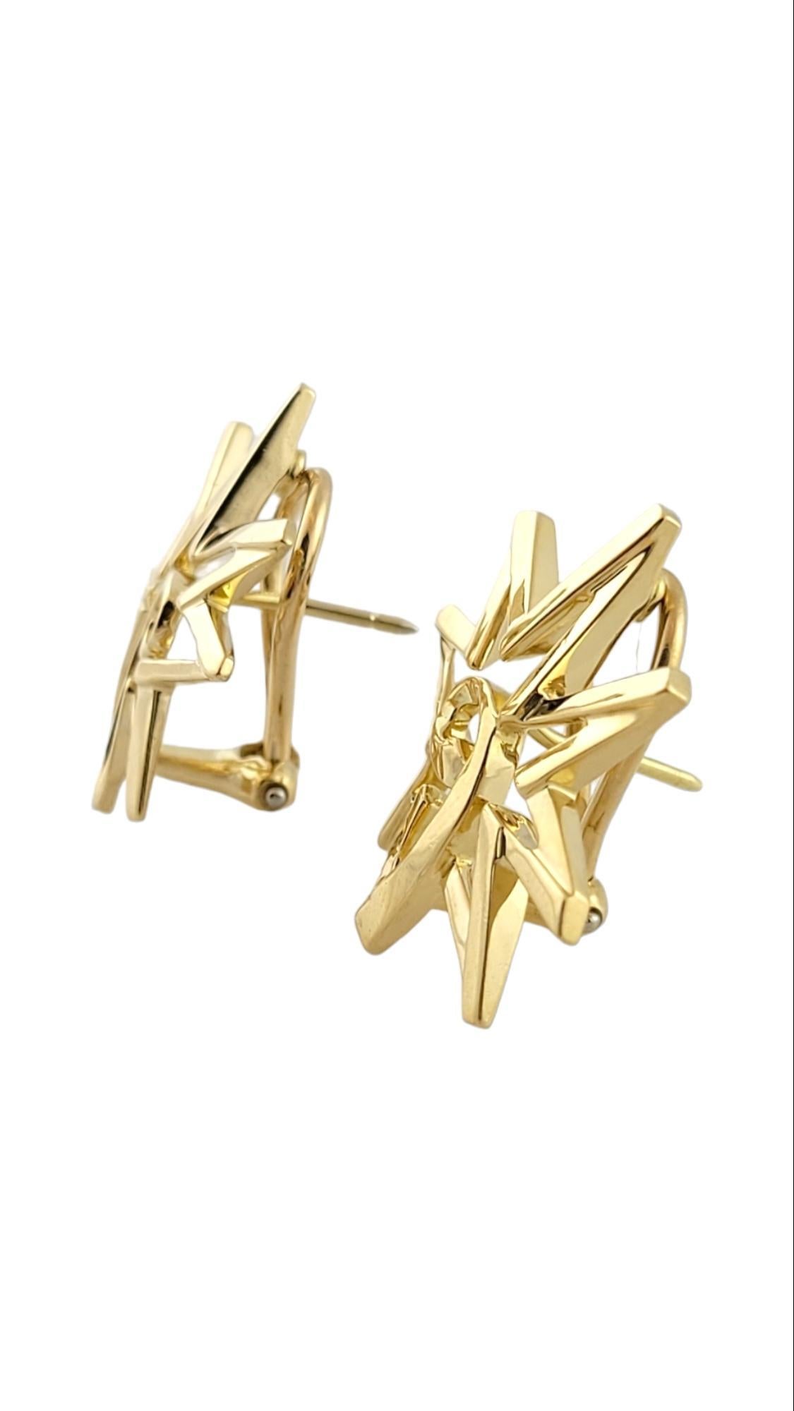 Vintage Tiffany & Co Paloma Picasso 18K Yellow Gold Starburst Earrings

This gorgeous set of Tiffany & Co. Paloma Picasso earrings were beautifully crafted from 18K yellow gold!

Size: 23mm X 23mm

Weight: 10.39 g/ 6.68 dwt

Hallmark: Tiffany & Co