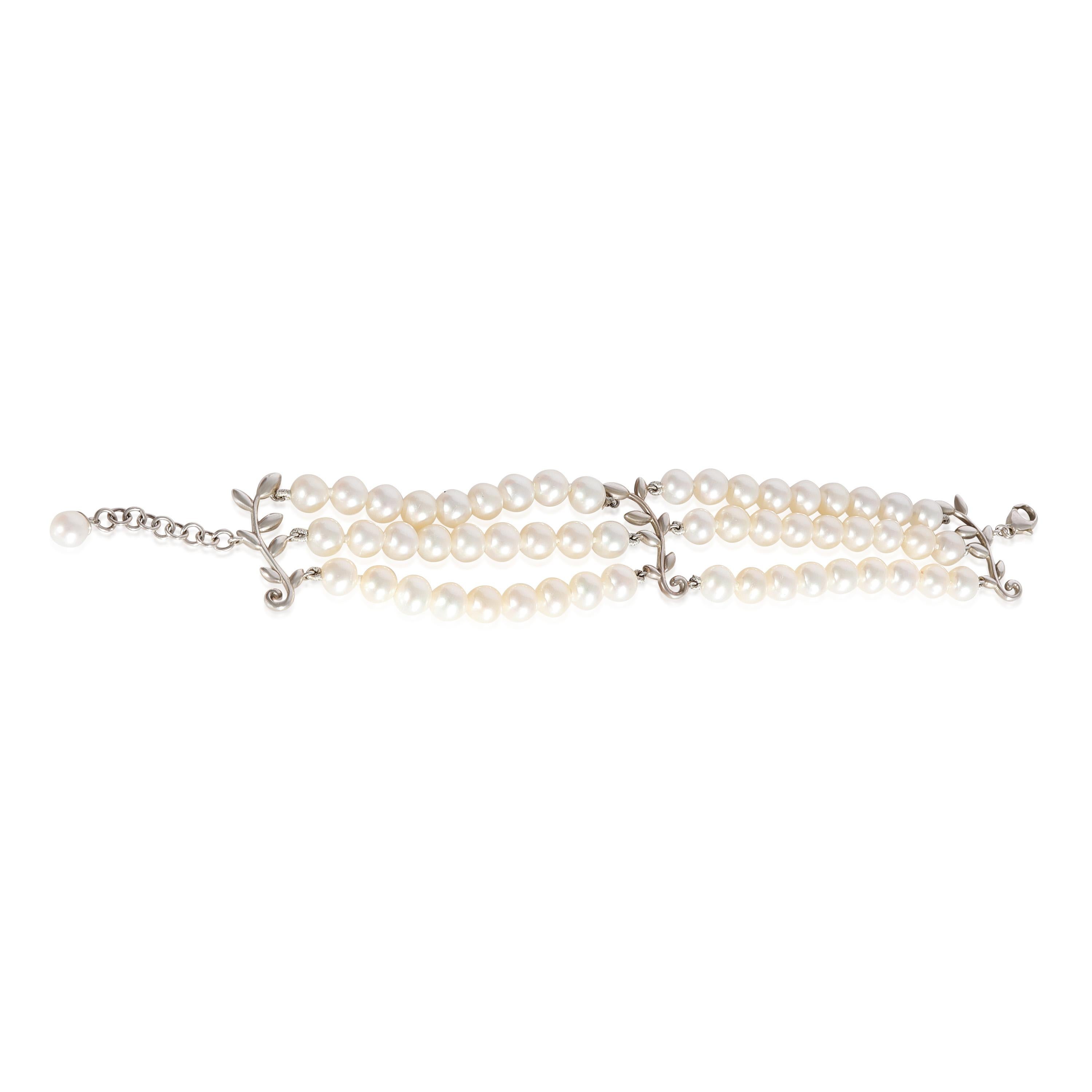 Tiffany & Co. Paloma Picasso 3-Strand Pearl Bracelet in Sterling Silver

PRIMARY DETAILS
SKU: 124009
Listing Title: Tiffany & Co. Paloma Picasso 3-Strand Pearl Bracelet in Sterling Silver
Condition Description: Retails for 1950 USD. In excellent