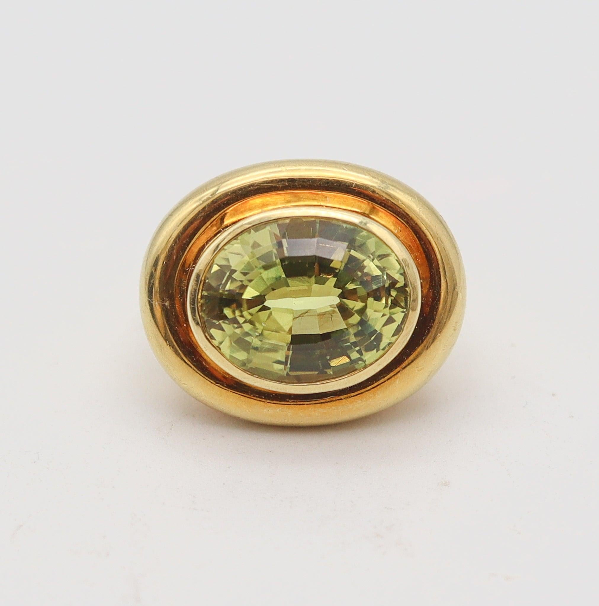 Moderniste TIFFANY & CO. Bague cocktail Paloma Picasso en or jaune 18 carats avec péridot 9,45 carats en vente