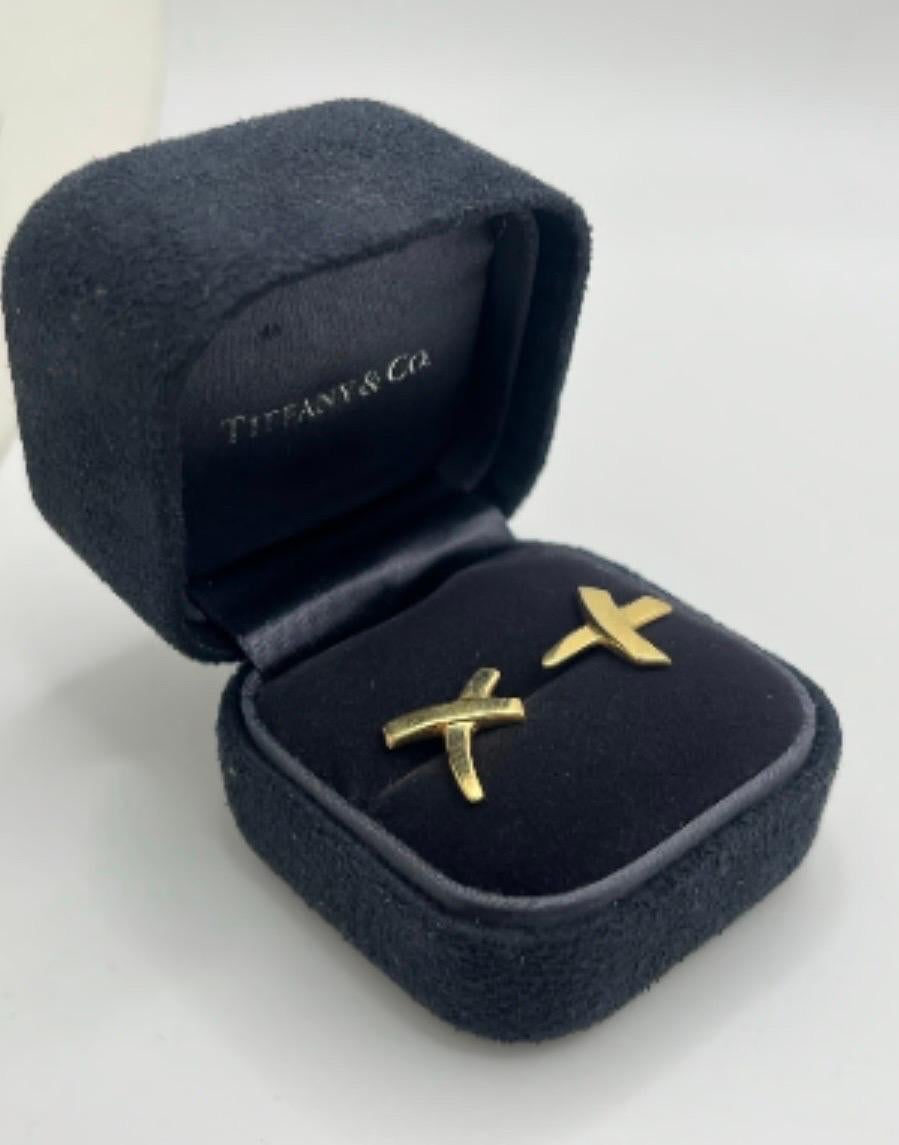 Tiffany & CO Paloma Picasso Kreuz X-Ohrringe, 18K YG 11gm, 27 mm, Tiffany & CO im Zustand „Hervorragend“ in New York, NY