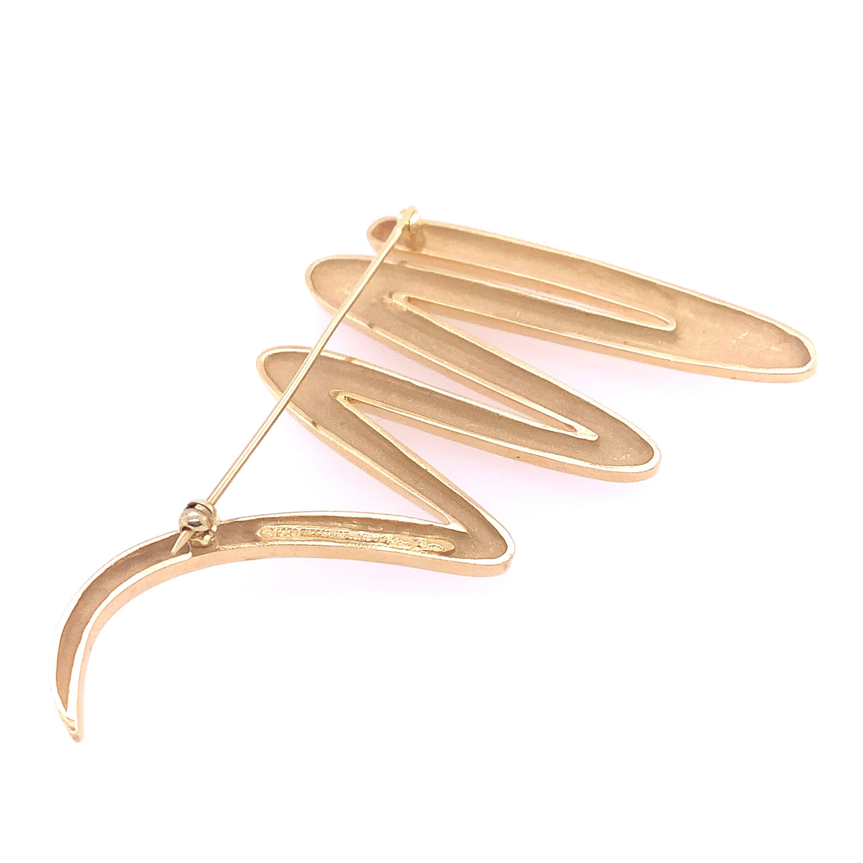 Tiffany & Co. Paloma Picasso Gold Scribble Brooch Pin In Good Condition In Delray Beach, FL