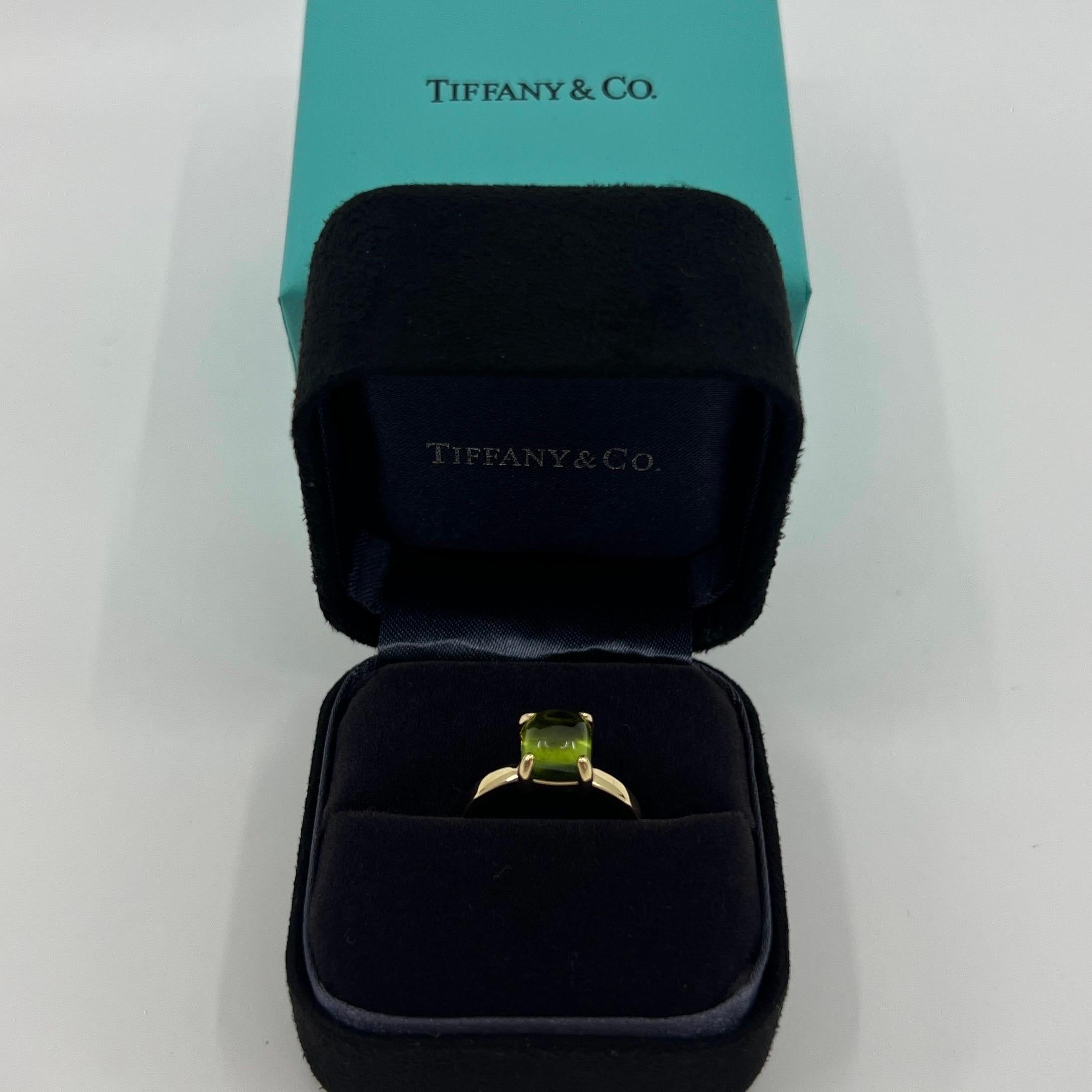 Seltenes Vintage von Tiffany & Co. Paloma Picasso Grüner Peridot Zucker Stack 18k Gelbgold Ring.

Ein schöner und seltener zuckerhutgrüner Peridotring aus der Tiffany & Co Paloma Picasso Collection.

Edle Juweliere wie Tiffany verwenden für ihre