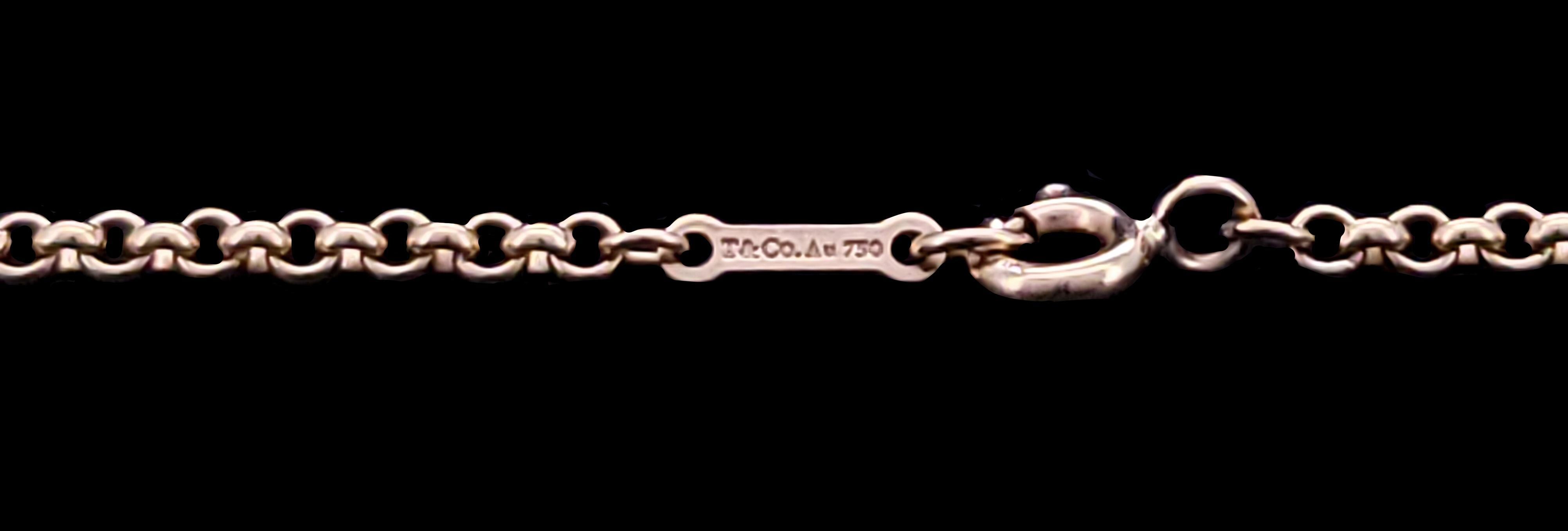 Marque : Tiffany & Co Paloma Picasso
MATERIAL : Or jaune 18K
Longueur de la chaîne : 20'' Long
Dimension du pendentif : 12.6 X 6.9 mm
Poids du collier : 15.5 gm
Estampillé : AT&T. Au 750, Paloma Picasso
Condit : Nouveau
Livré avec boîte à pendentifs