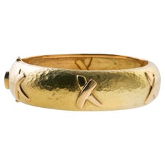 Tiffany & Co Paloma Picasso Gehämmerter Gold-Armreif X Graffiti von Tiffany & Co