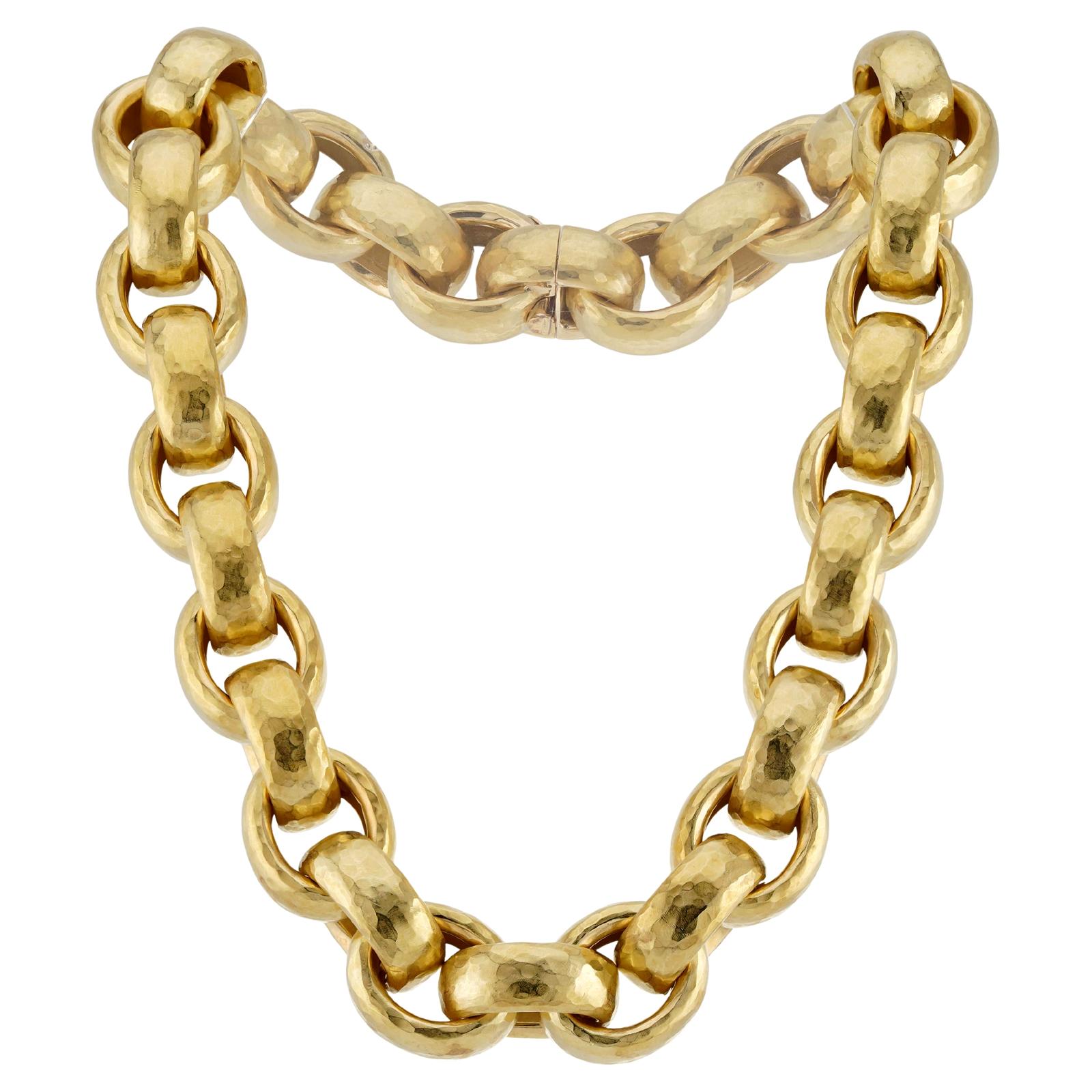 TIFFANY & CO Paloma Picasso Hammered Yellow Gold Necklace & Earrings Set For Sale 2