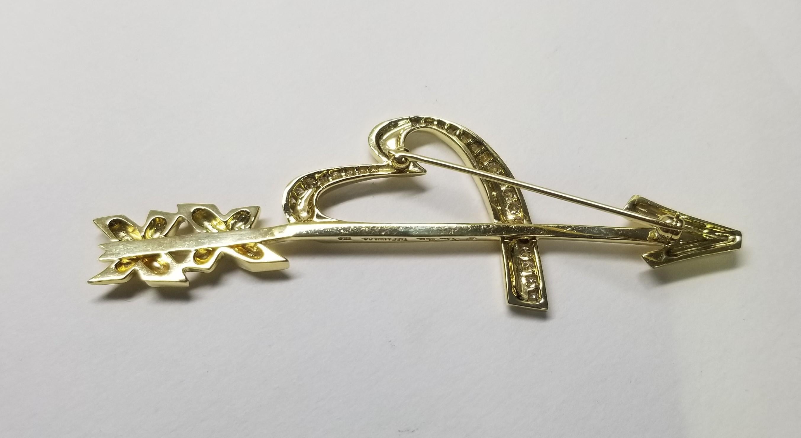 Round Cut Tiffany & Co. Paloma Picasso Heart and Arrow Brooch 18 karat Gold and Diamonds For Sale