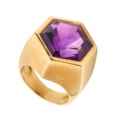 TIFFANY & CO. Paloma Picasso, bague cocktail hexagonale en or 18 carats avec améthyste 12,37 carats