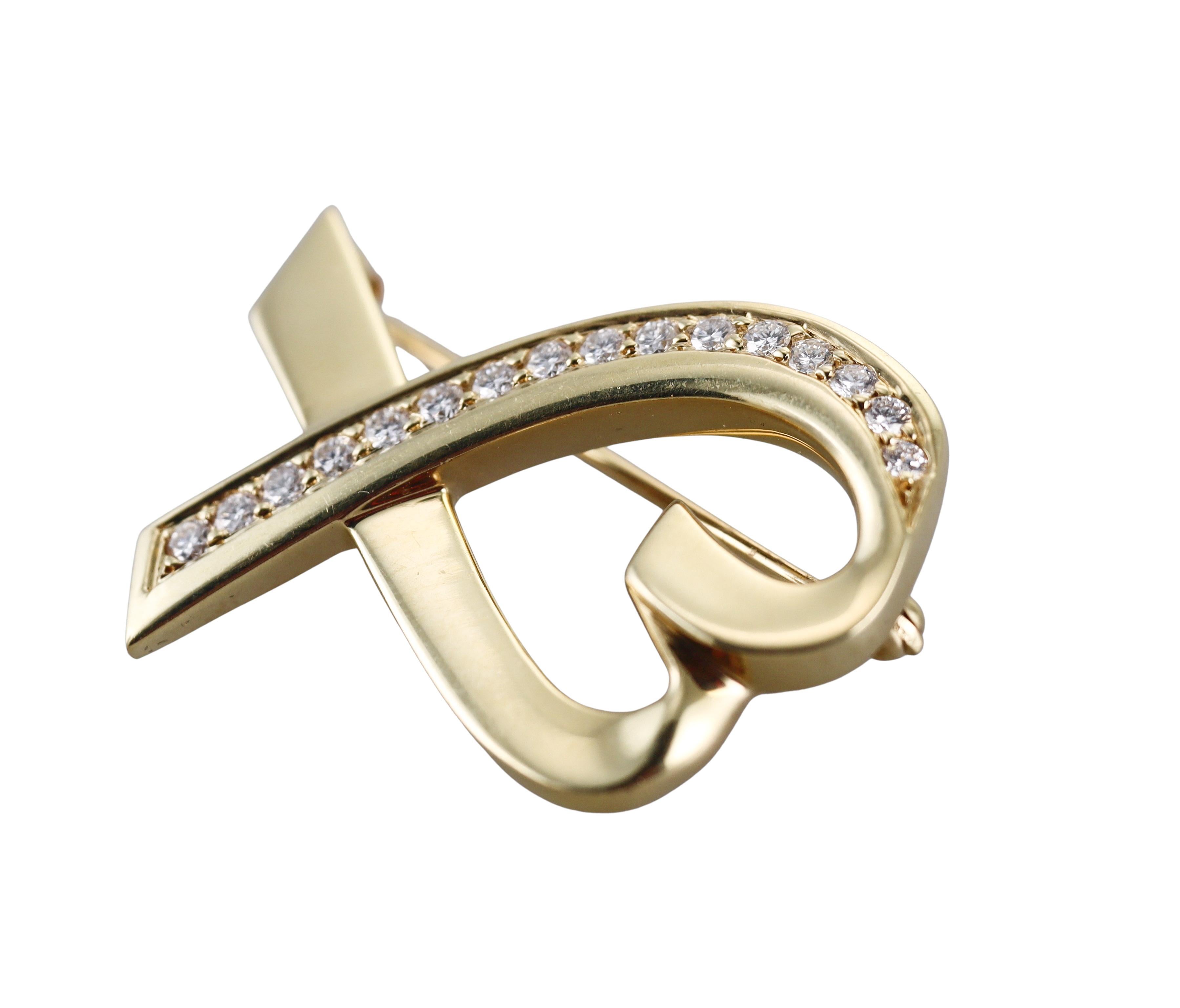 Tiffany & Co Paloma Picasso Loving Heart Diamond Yellow Gold Brooch In Excellent Condition For Sale In New York, NY